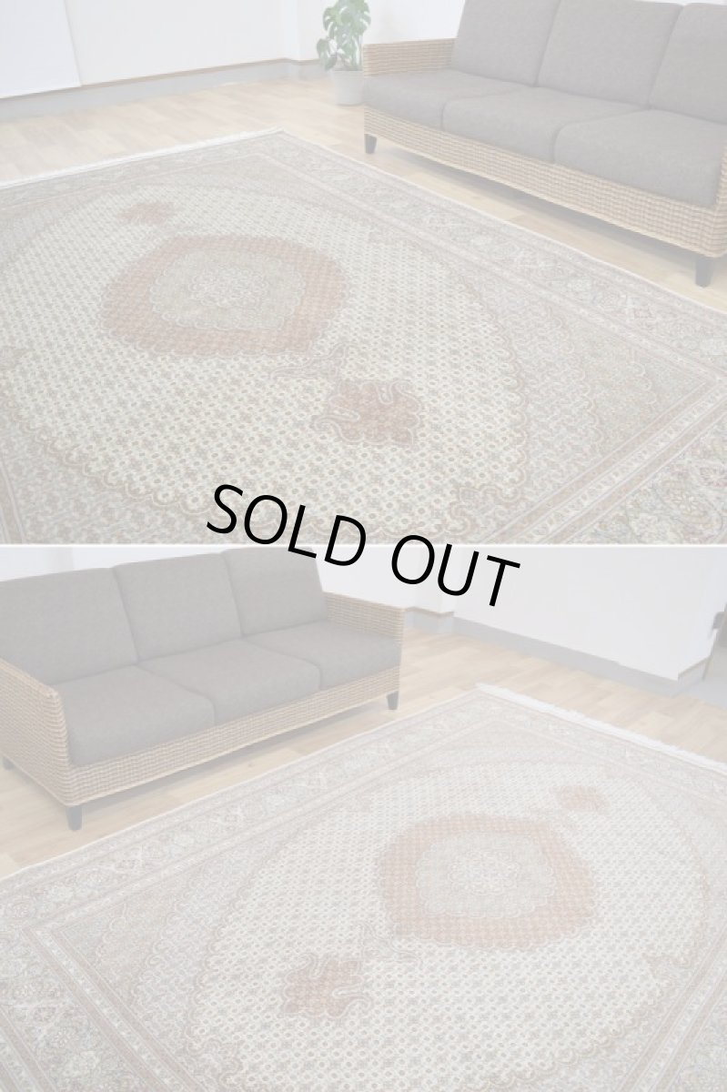 画像6: 美品 ペルシャ 絨毯 タブリーズ 産 50ラジ 7マスネ 縦3m 横2m 6㎡ 〜6帖程度 リビング ダイニング 3人掛けソファ コーナーソファ 大判 サイズ 300 x 200 cm No.507 天然 ウール シルク 手織り トライバル ラグ 敷物 マット カーペット メダリオン ヴィンテージ ビンテージ 中古品に抵抗のある方にもおすすめです。 a-507-300200s0581-5042 (6)