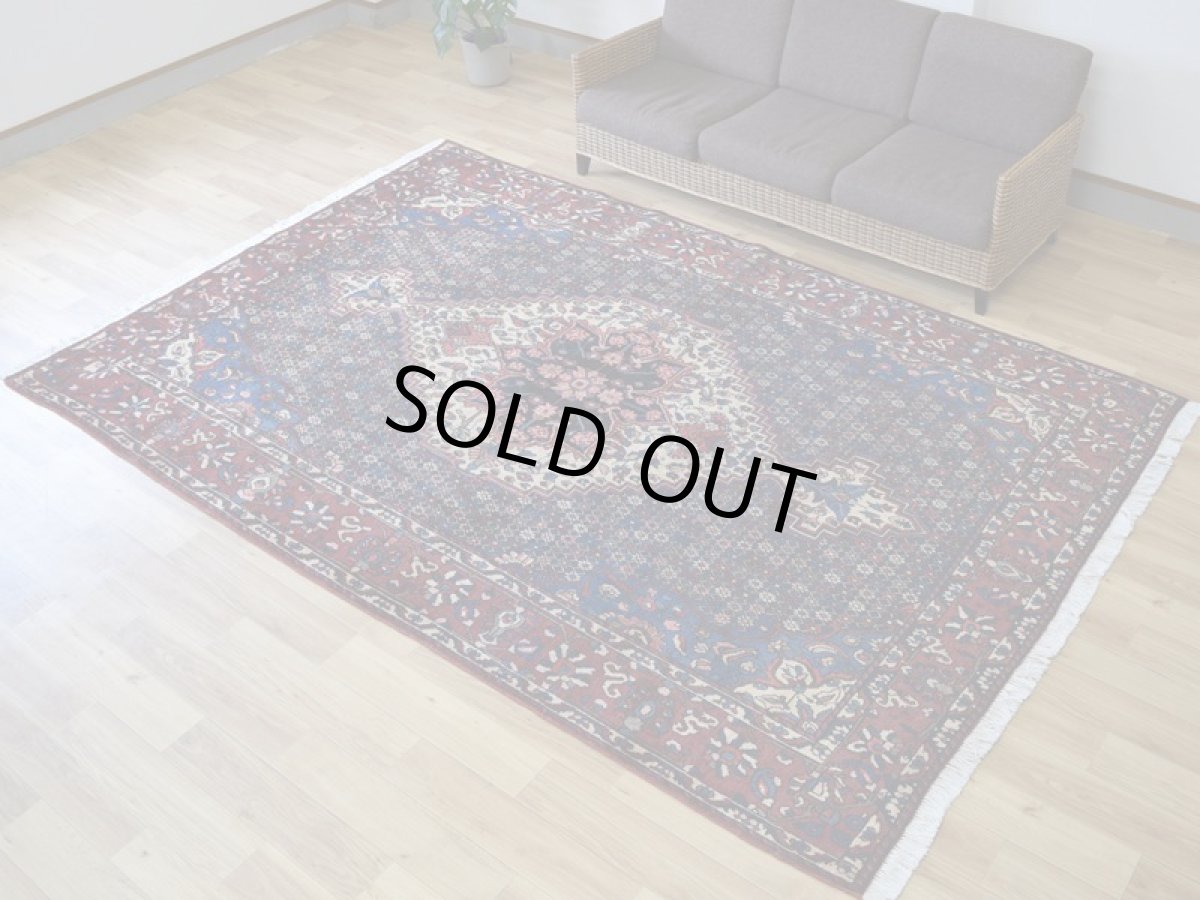 画像3: 良品 経年50年〜 ペルシャ 絨毯 バクティヤリ 縦3m 横2m 6㎡ 〜6帖 リビング ダイニング 3人掛けソファ コーナーソファ 大判 サイズ 309 x 207 cm No.H108 天然 草木染 ウール 手織り トライバル ラグ 敷物 マット カーペット メダリオン ゴルミナ ゴルミナイ ヴィンテージ ビンテージ バクティアリ バフティヤリ b-H108-309207h084-036 (3)