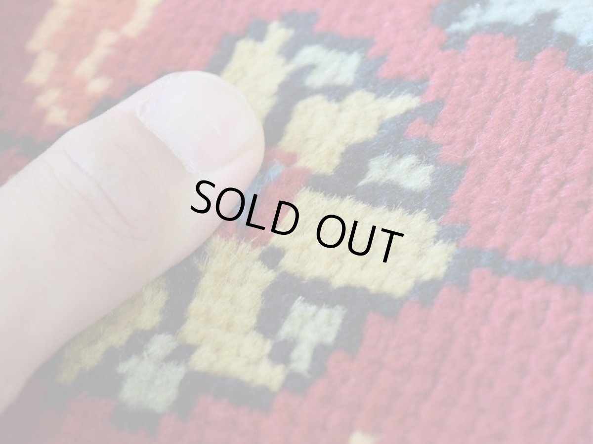 画像10: 良品 ペルシャ 絨毯 タブリーズ 縦3m 横2m 6㎡ 〜6帖 リビング ダイニング 3人掛けソファ コーナーソファ 大判 サイズ 305 x 207 cm No.A104 天然 ウール 手織り トライバル ラグ 敷物 マット カーペット メダリオン ヴィンテージ ビンテージ 赤 b-A104-305207h014-035 (10)