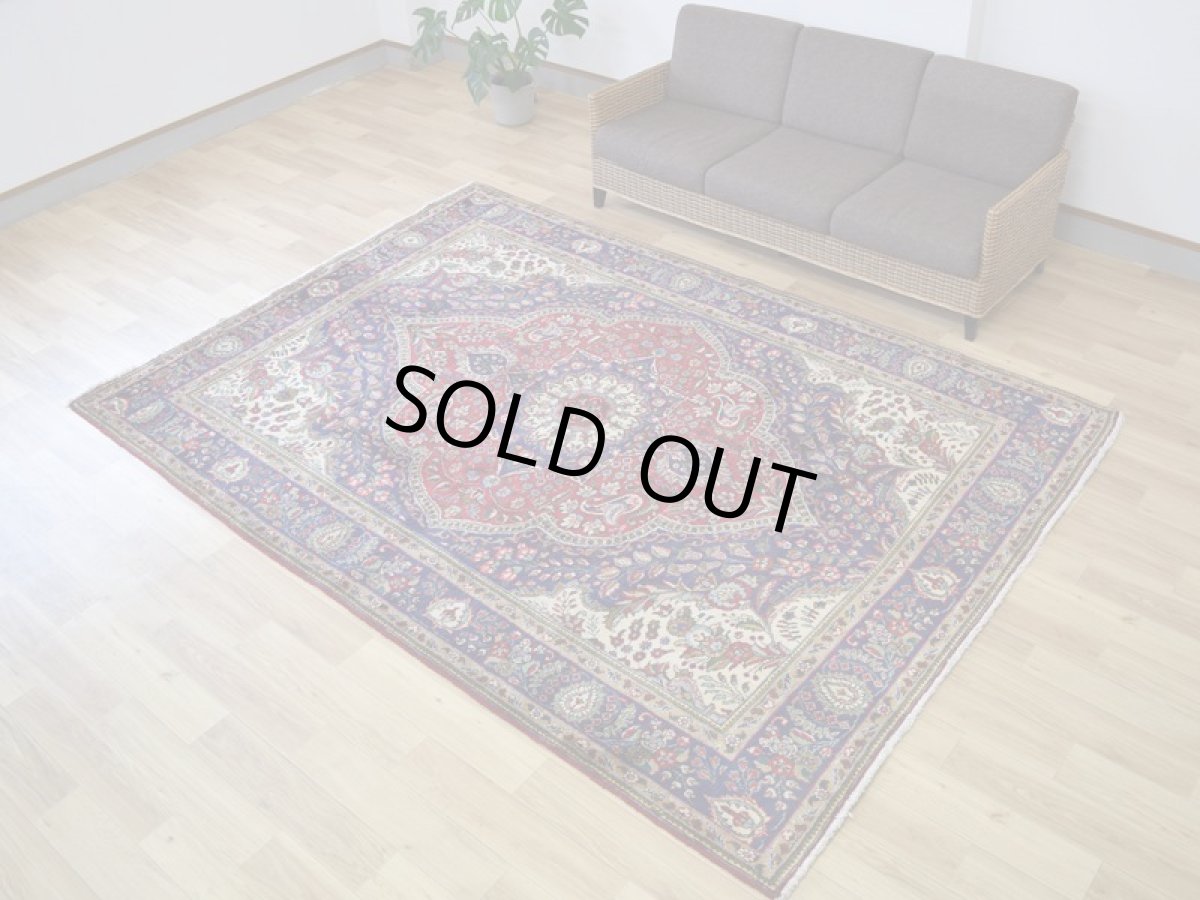 画像3: 良品 ペルシャ 絨毯 タブリーズ 縦3m 横2m 6㎡ 〜6帖 リビング ダイニング 3人掛けソファ コーナーソファ 大判 サイズ 292 x 206 cm No.A106 天然 ウール 手織り トライバル ラグ 敷物 マット カーペット メダリオン ヴィンテージ ビンテージ 赤 紺 b-A106-292206h014-035 (3)