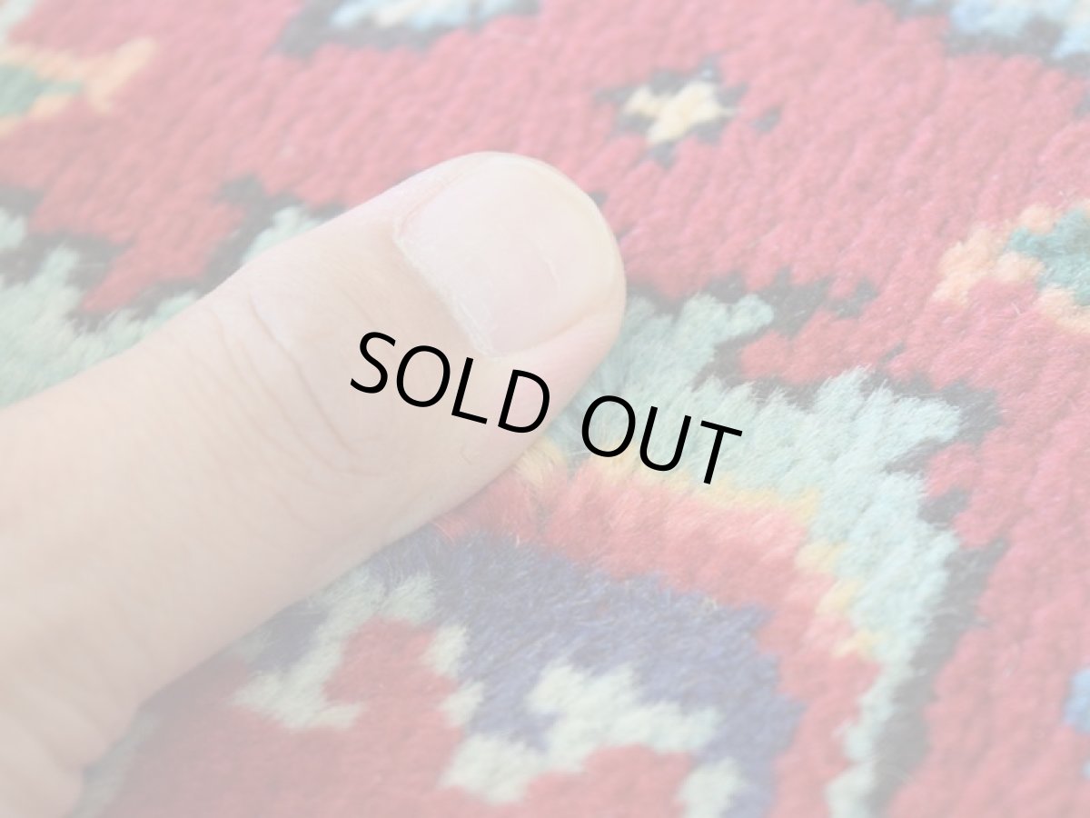 画像10: 良品 ペルシャ 絨毯 タブリーズ 縦3m 横2m 6㎡ 〜6帖 リビング ダイニング 3人掛けソファ コーナーソファ 大判 サイズ 295 x 195 cm No.A163 天然 ウール 手織り トライバル ラグ 敷物 マット カーペット メダリオン ヴィンテージ ビンテージ 赤 b-A163-295195h014-035 (10)