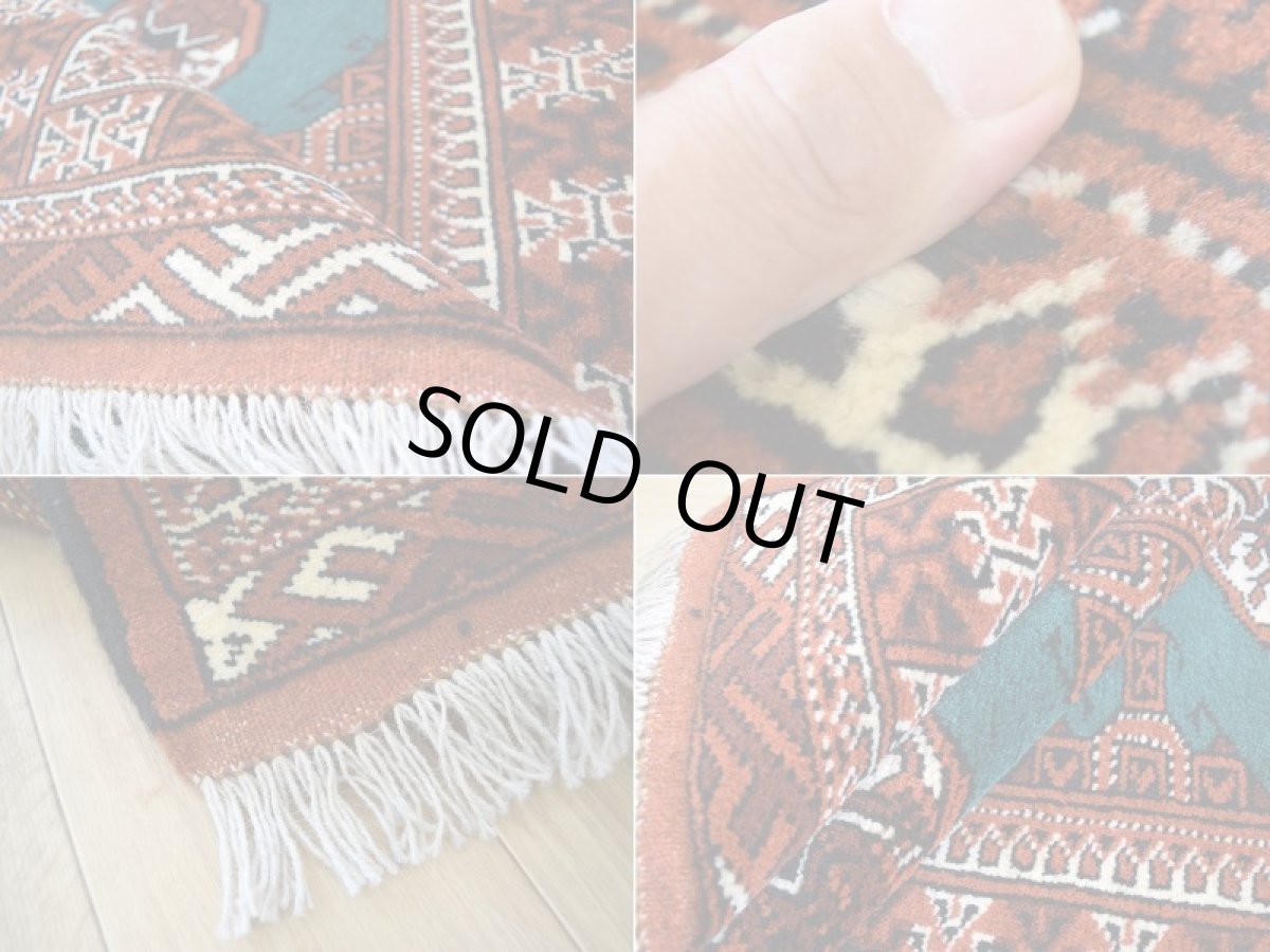 画像18: 新品 ペルシャ 絨毯 トルクメン 縦1.2m 横0.8m アクセント サイズ 123 x 80 cm No.194 天然 肉厚 ウール 手織り ハンドメイド トライバル ラグ マット カーペット 赤 エンジ  グリーン ギュル 幾何学模様 民族柄 n-194-12380s001 (18)