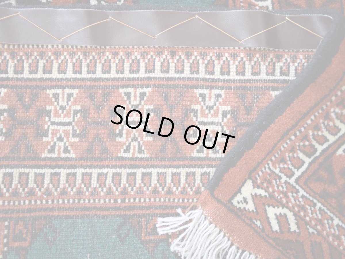 画像16: 新品 ペルシャ 絨毯 トルクメン 縦1.2m 横0.8m アクセント サイズ 123 x 80 cm No.194 天然 肉厚 ウール 手織り ハンドメイド トライバル ラグ マット カーペット 赤 エンジ  グリーン ギュル 幾何学模様 民族柄 n-194-12380s001 (16)