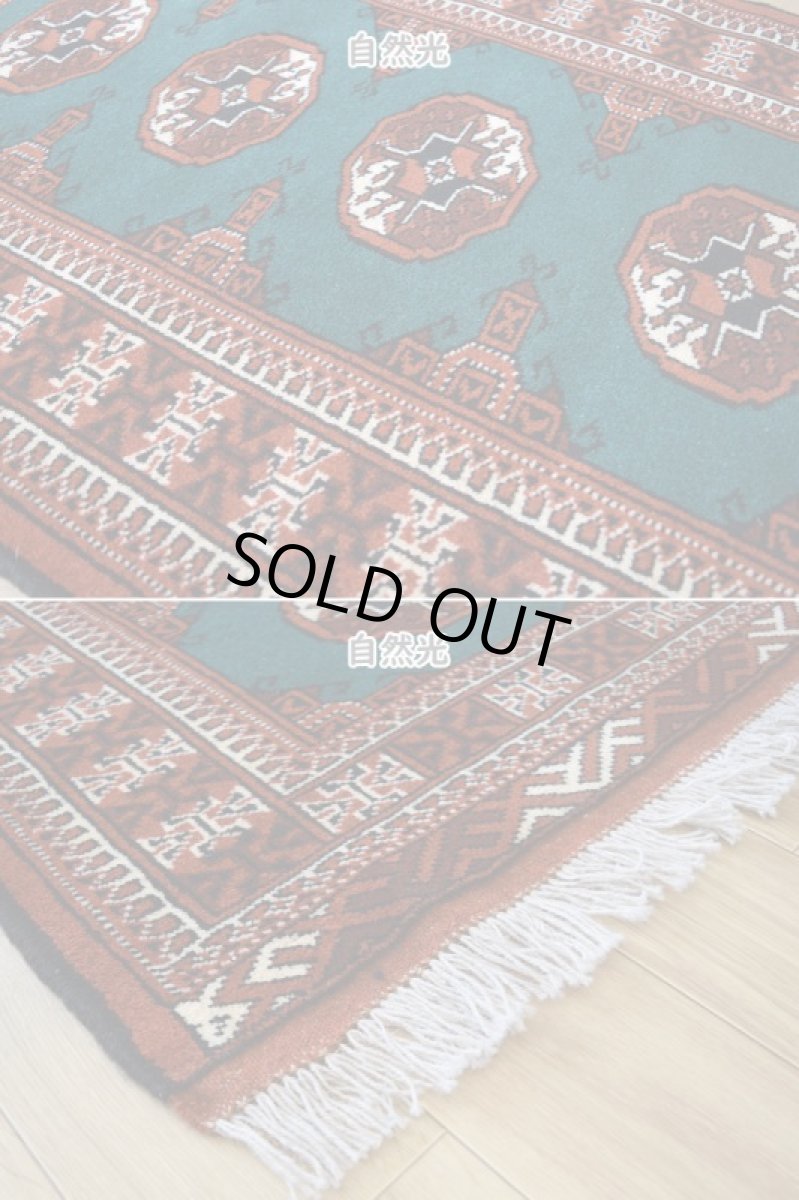 画像9: 新品 ペルシャ 絨毯 トルクメン 縦1.2m 横0.8m アクセント サイズ 123 x 80 cm No.194 天然 肉厚 ウール 手織り ハンドメイド トライバル ラグ マット カーペット 赤 エンジ  グリーン ギュル 幾何学模様 民族柄 n-194-12380s001 (9)