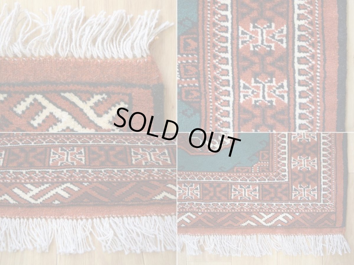 画像19: 新品 ペルシャ 絨毯 トルクメン 縦1.2m 横0.8m アクセント サイズ 123 x 80 cm No.194 天然 肉厚 ウール 手織り ハンドメイド トライバル ラグ マット カーペット 赤 エンジ  グリーン ギュル 幾何学模様 民族柄 n-194-12380s001 (19)