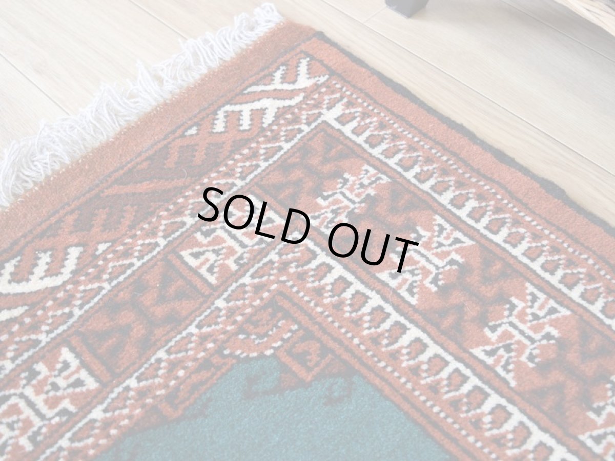 画像10: 新品 ペルシャ 絨毯 トルクメン 縦1.2m 横0.8m アクセント サイズ 123 x 80 cm No.194 天然 肉厚 ウール 手織り ハンドメイド トライバル ラグ マット カーペット 赤 エンジ  グリーン ギュル 幾何学模様 民族柄 n-194-12380s001 (10)