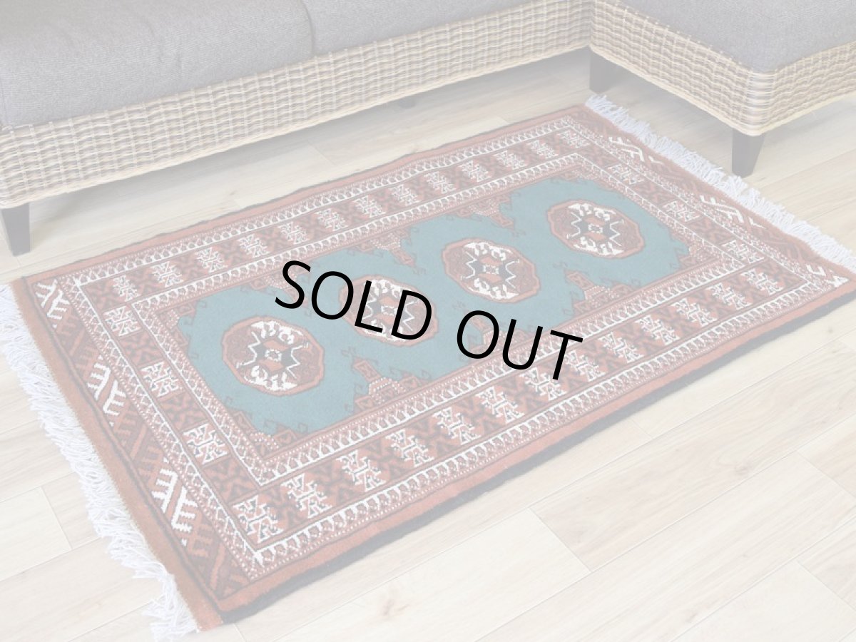 画像3: 新品 ペルシャ 絨毯 トルクメン 縦1.2m 横0.8m アクセント サイズ 123 x 80 cm No.194 天然 肉厚 ウール 手織り ハンドメイド トライバル ラグ マット カーペット 赤 エンジ  グリーン ギュル 幾何学模様 民族柄 n-194-12380s001 (3)
