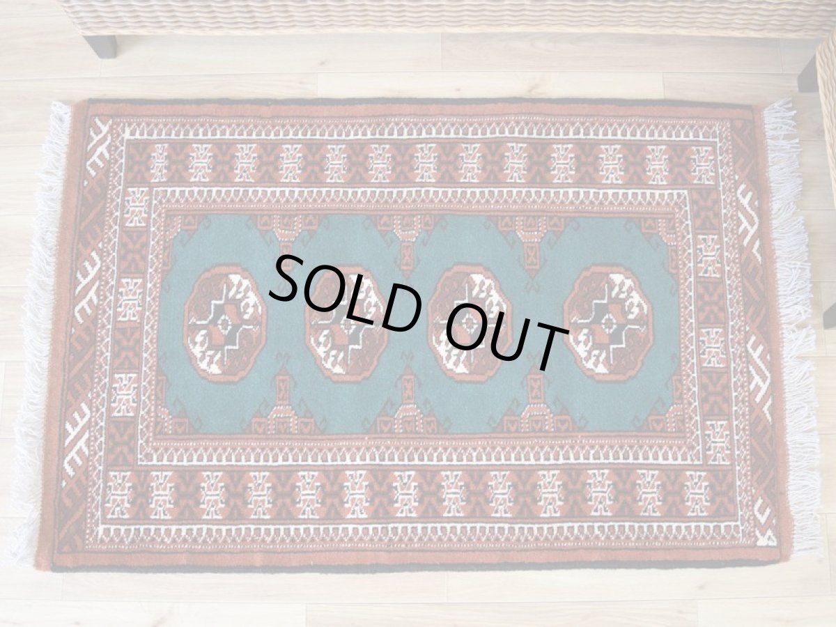 画像5: 新品 ペルシャ 絨毯 トルクメン 縦1.2m 横0.8m アクセント サイズ 123 x 80 cm No.194 天然 肉厚 ウール 手織り ハンドメイド トライバル ラグ マット カーペット 赤 エンジ  グリーン ギュル 幾何学模様 民族柄 n-194-12380s001 (5)