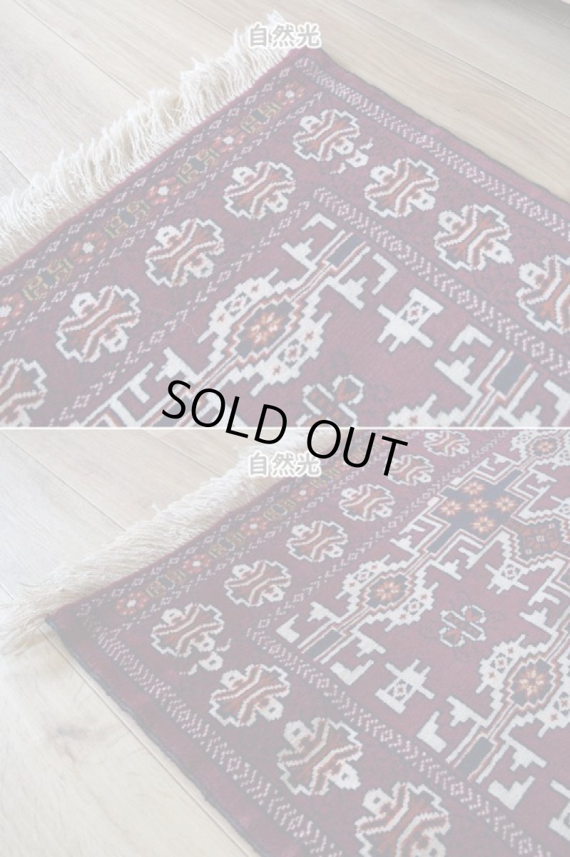 画像7: 新品 ペルシャ 絨毯 トルクメン 縦1.2m 横0.9m アクセント サイズ 114 x 82 cm No.35 天然 肉厚 ウール 手織り ハンドメイド トライバル ラグ マット カーペット 赤 エンジ  グリーン ギュル 幾何学模様 民族柄 n-35-11482s001 (7)