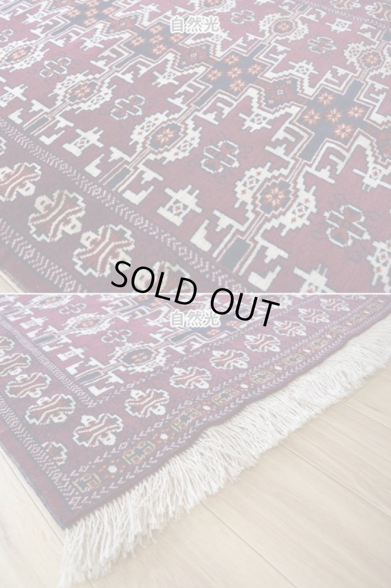 画像8: 新品 ペルシャ 絨毯 トルクメン 縦1.2m 横0.9m アクセント サイズ 114 x 82 cm No.35 天然 肉厚 ウール 手織り ハンドメイド トライバル ラグ マット カーペット 赤 エンジ  グリーン ギュル 幾何学模様 民族柄 n-35-11482s001 (8)