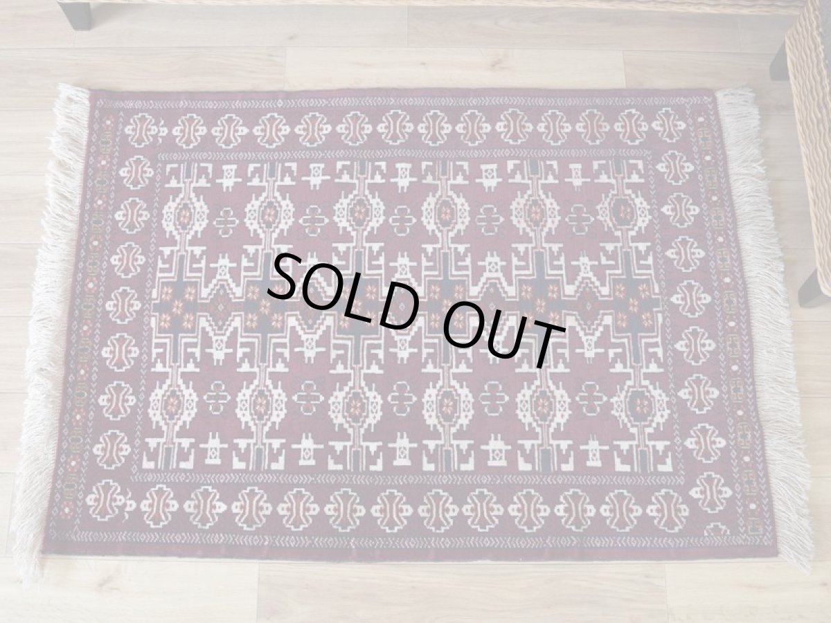 画像3: 新品 ペルシャ 絨毯 トルクメン 縦1.2m 横0.9m アクセント サイズ 114 x 82 cm No.35 天然 肉厚 ウール 手織り ハンドメイド トライバル ラグ マット カーペット 赤 エンジ  グリーン ギュル 幾何学模様 民族柄 n-35-11482s001 (3)