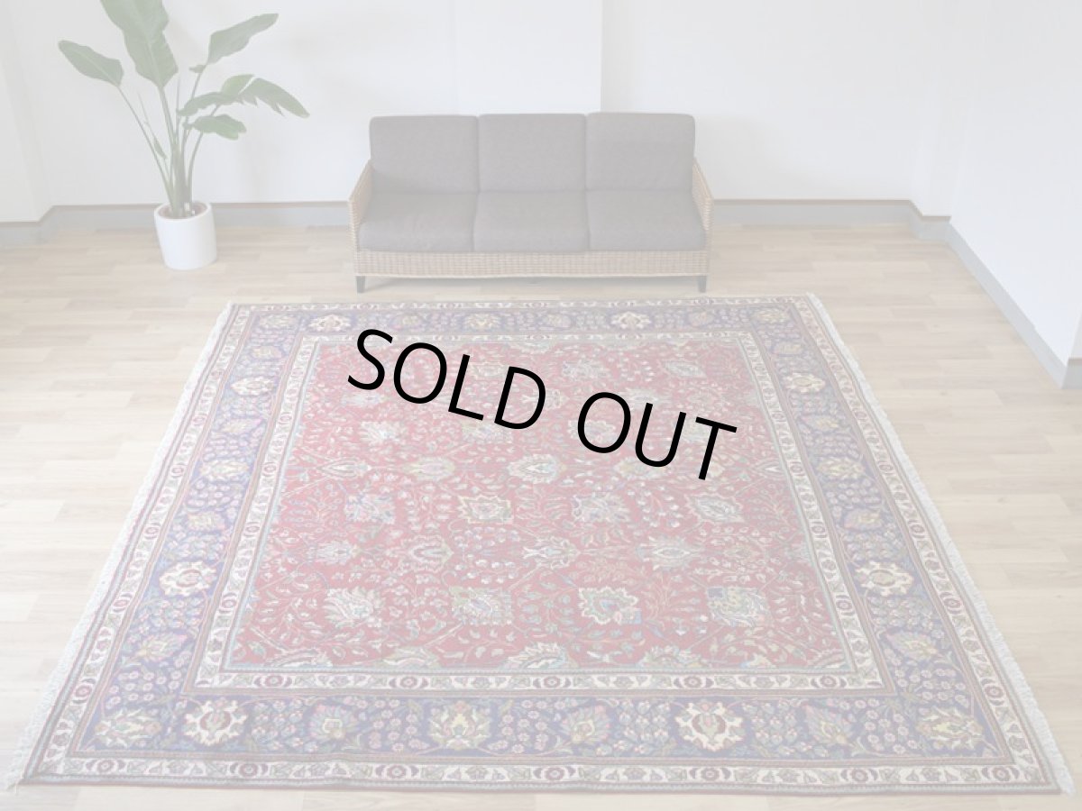 画像2: 良品 ペルシャ 絨毯 タブリーズ 縦3m 横3m 9㎡ 〜8帖 正方形 スクエアタイプ リビング ダイニング 3人掛けソファ コーナーソファ 大判 サイズ 290 x 290 cm No.F153 天然 ウール 手織り トライバル ラグ 敷物 マット カーペット 総柄 オールオーバーデザイン ヴィンテージ ビンテージ 赤 b-F153-290290h076 (2)