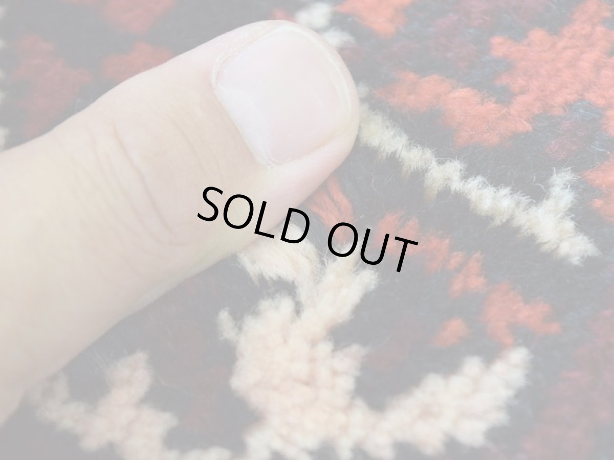 画像13: 良品 ペルシャ 部族絨毯 バルーチ 縦2m 横1.3m 2.7㎡ 〜3帖 リビング ダイニング 2〜3人掛けソファ センターテーブル サイズ 207 x 130 cm No.H12 天然 ウール 手織り トライバル ラグ 敷物 マット カーペット 幾何学模様 ヴィンテージ ビンテージ  b-H12-207130h003p (13)