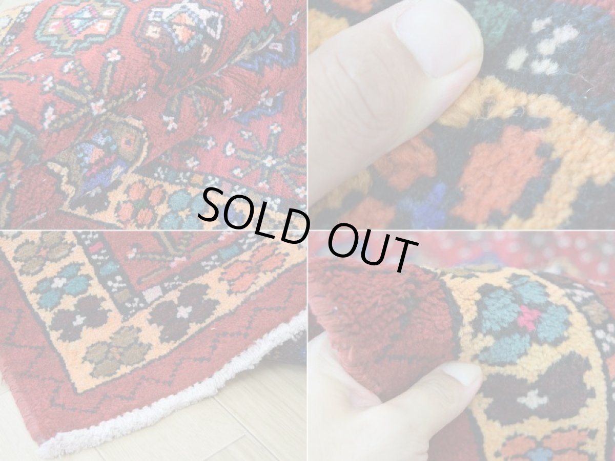 画像18: 良品 ペルシャ 部族絨毯 トルクメン 縦2m 横1.2m 2.2㎡ 〜3帖 リビング ダイニング 2〜3人掛けソファ センターテーブル サイズ 195 x 112 cm No.Z141 天然 肉厚 ウール 手織り トライバル ラグ 敷物 マット カーペット 幾何学模様 ヴィンテージ ビンテージ  赤 カラフル パステルカラー マルチカラー b-z141-195112h57-001 (18)