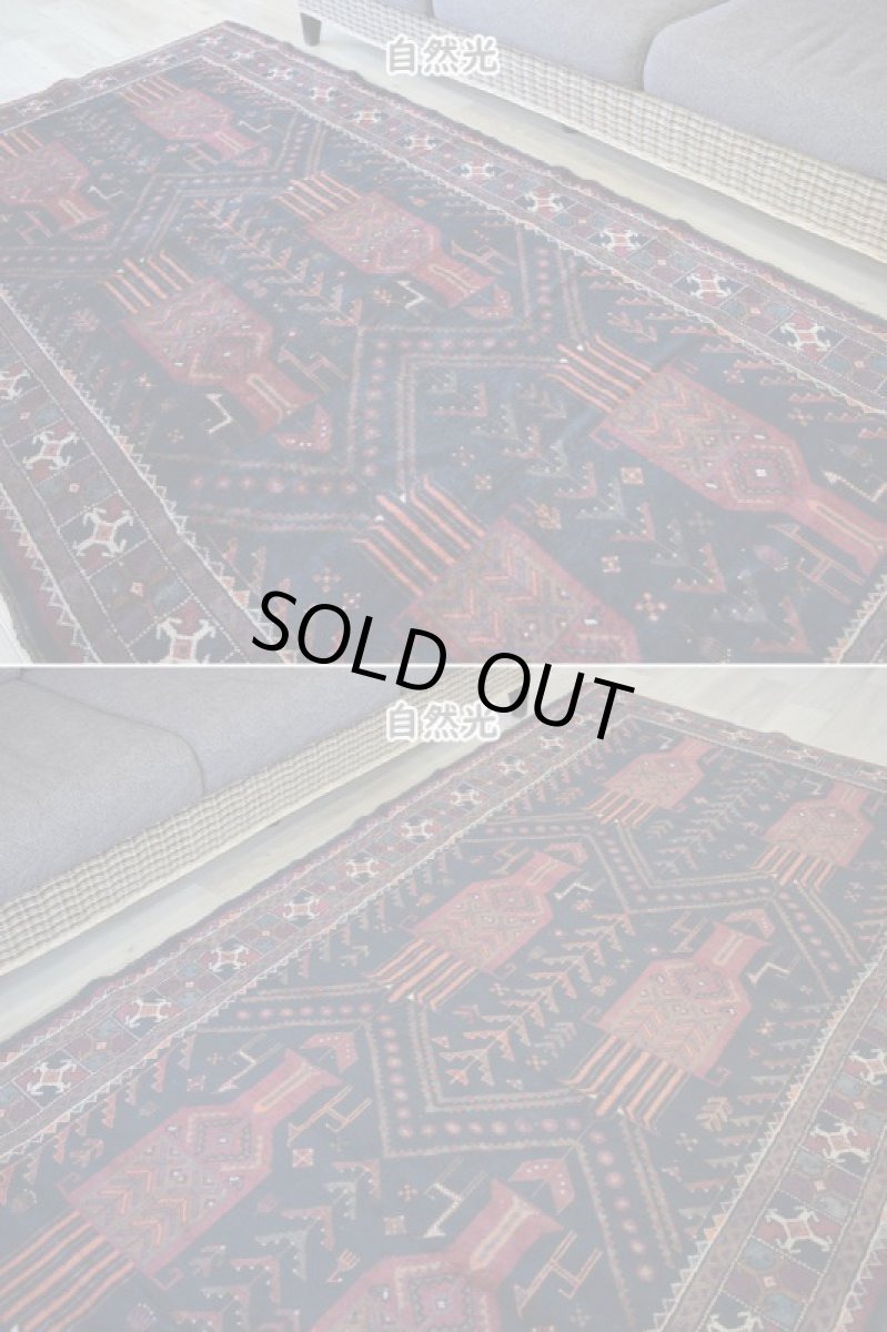 画像7: 中古品 ペルシャ 部族絨毯 バルーチ 縦2.4m 横1.3m 3㎡ 〜3帖 リビング ダイニング 2〜3人掛けソファ センターテーブル サイズ 240 x 125 cm No.Z171 天然 ウール 手織り トライバル ラグ 敷物 マット カーペット ゴルダニ柄 動物 アニマル 柄 ヴィンテージ ビンテージ  c-z171-240125h57-001 (7)