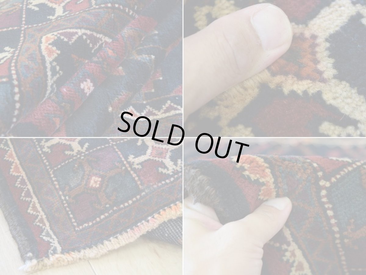 画像18: 中古品 ペルシャ 部族絨毯 バルーチ 縦2.4m 横1.3m 3㎡ 〜3帖 リビング ダイニング 2〜3人掛けソファ センターテーブル サイズ 240 x 125 cm No.Z171 天然 ウール 手織り トライバル ラグ 敷物 マット カーペット ゴルダニ柄 動物 アニマル 柄 ヴィンテージ ビンテージ  c-z171-240125h57-001 (18)