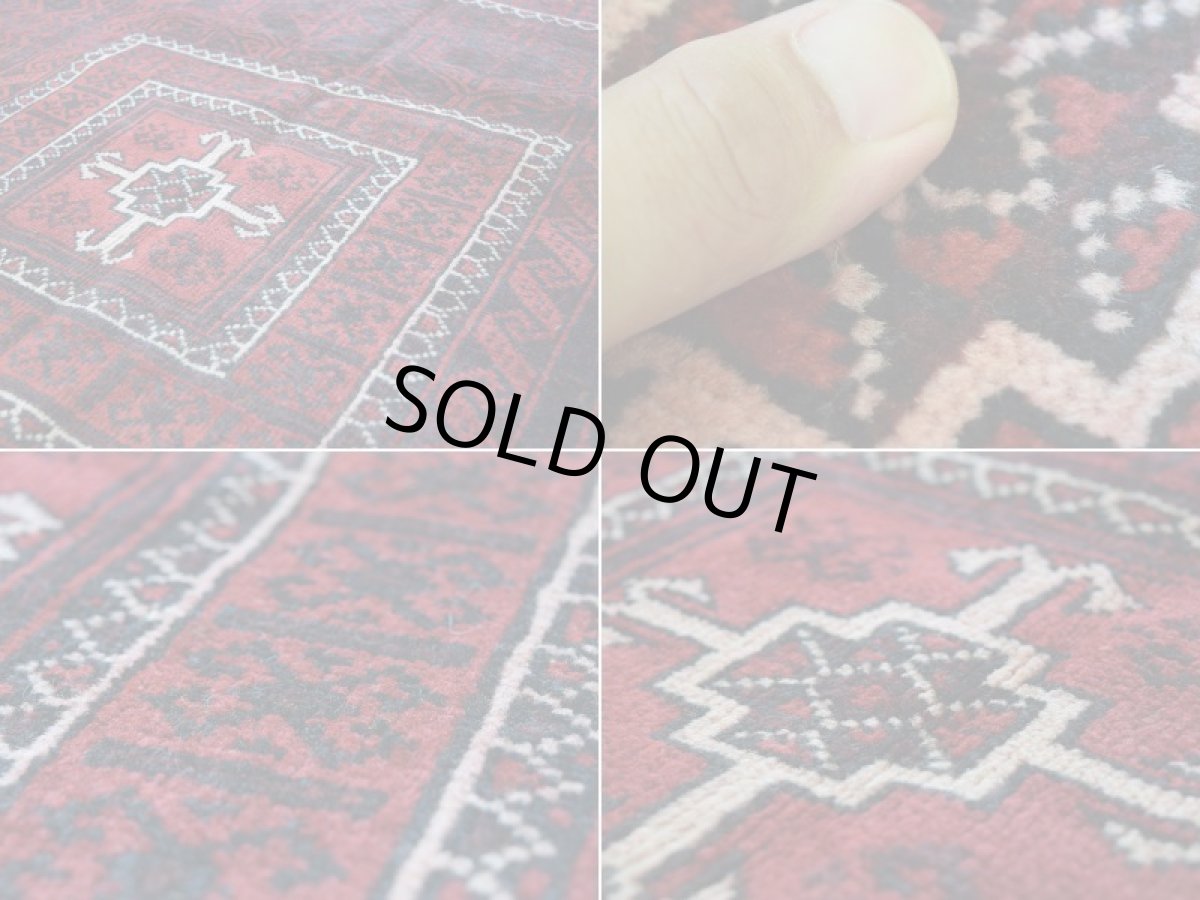 画像16: 中古品 ペルシャ 部族絨毯 バルーチ 縦2.1m 横1.1m 2.3㎡ 〜3帖 リビング ダイニング 2〜3人掛けソファ センターテーブル サイズ 210 x 107 cm No.Z175 天然 ウール 手織り トライバル ラグ 敷物 マット カーペット 幾何学模様 ヴィンテージ ビンテージ  c-z175-210107h57-001 (16)