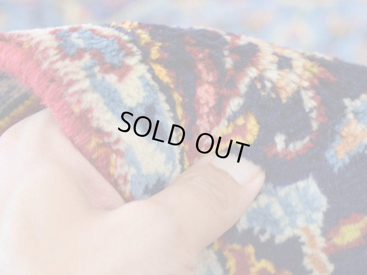 画像13: 良品 ペルシャ 絨毯 ヤズド 縦2.1m 横1.5m 3㎡ 〜3帖 リビング ダイニング 2〜3人掛けソファ センターテーブル サイズ 203 x 149 cm No.E131 天然 肉厚 ウール 手織り トライバル ラグ 敷物 マット カーペット ヴィンテージ ビンテージ  水色 赤 b-e131-203149h024-055 (13)