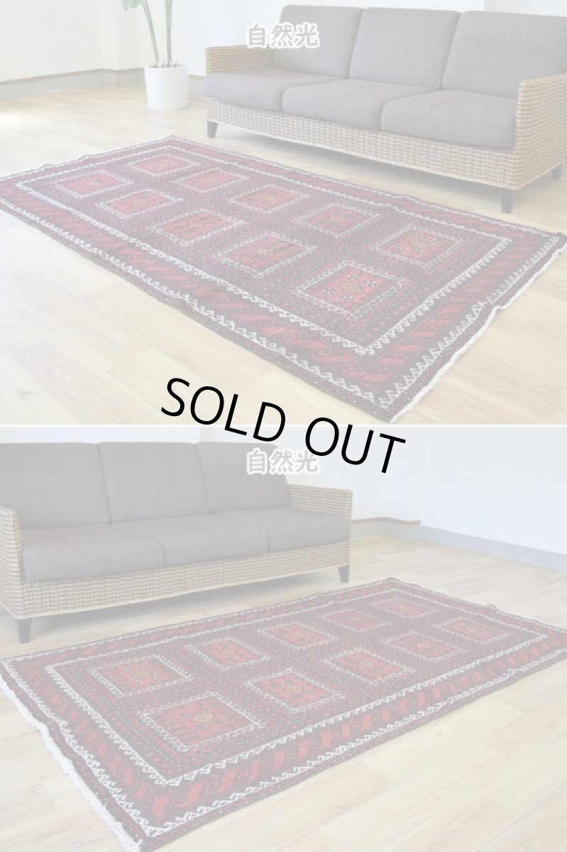 画像5: 中古品 ペルシャ 部族絨毯 バルーチ 縦2.2m 横1.2m 2.5㎡ 〜3帖 リビング ダイニング 2〜3人掛けソファ センターテーブル サイズ 215 x 115 cm No.Z176 天然 ウール 手織り トライバル ラグ 敷物 マット カーペット 幾何学模様 ヴィンテージ ビンテージ  c-z176-215115h57-001 (5)