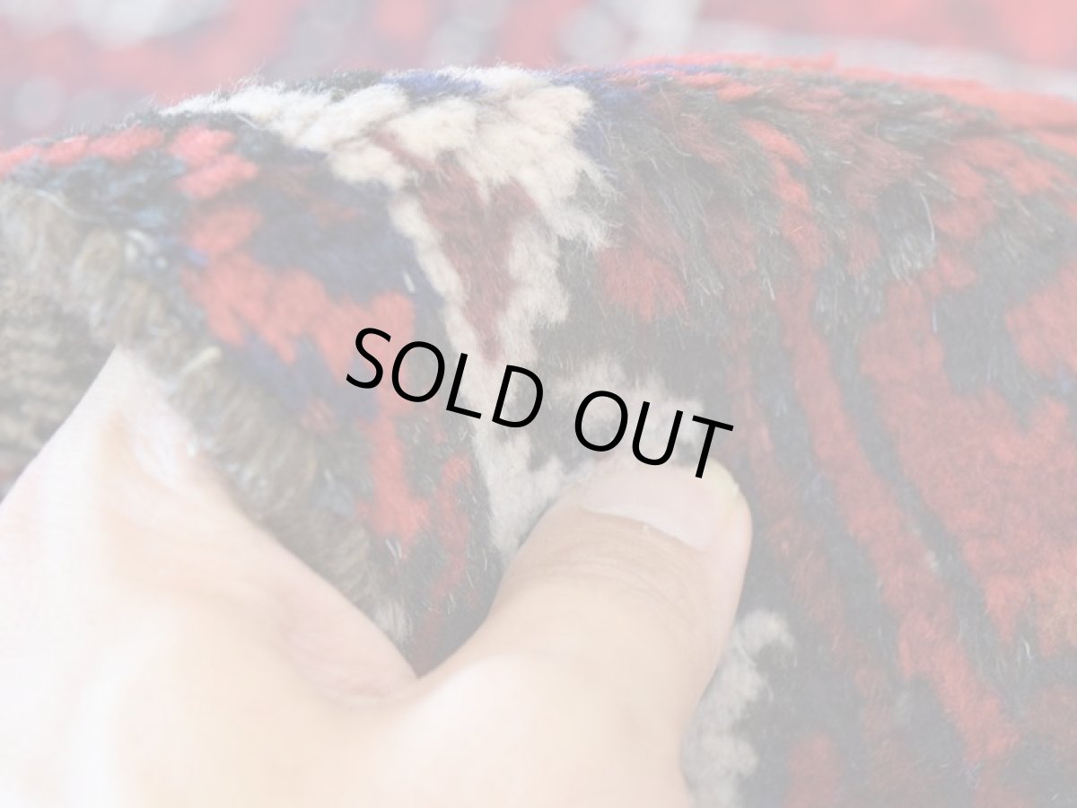 画像14: 中古品 ペルシャ 部族絨毯 バルーチ 縦2.2m 横1.2m 2.5㎡ 〜3帖 リビング ダイニング 2〜3人掛けソファ センターテーブル サイズ 215 x 115 cm No.Z176 天然 ウール 手織り トライバル ラグ 敷物 マット カーペット 幾何学模様 ヴィンテージ ビンテージ  c-z176-215115h57-001 (14)