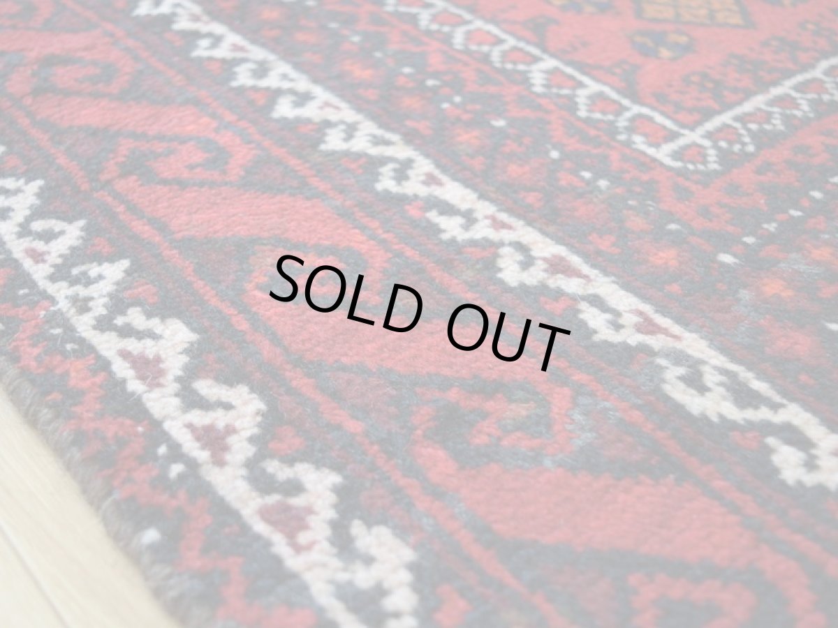 画像13: 中古品 ペルシャ 部族絨毯 バルーチ 縦2.2m 横1.2m 2.5㎡ 〜3帖 リビング ダイニング 2〜3人掛けソファ センターテーブル サイズ 215 x 115 cm No.Z176 天然 ウール 手織り トライバル ラグ 敷物 マット カーペット 幾何学模様 ヴィンテージ ビンテージ  c-z176-215115h57-001 (13)