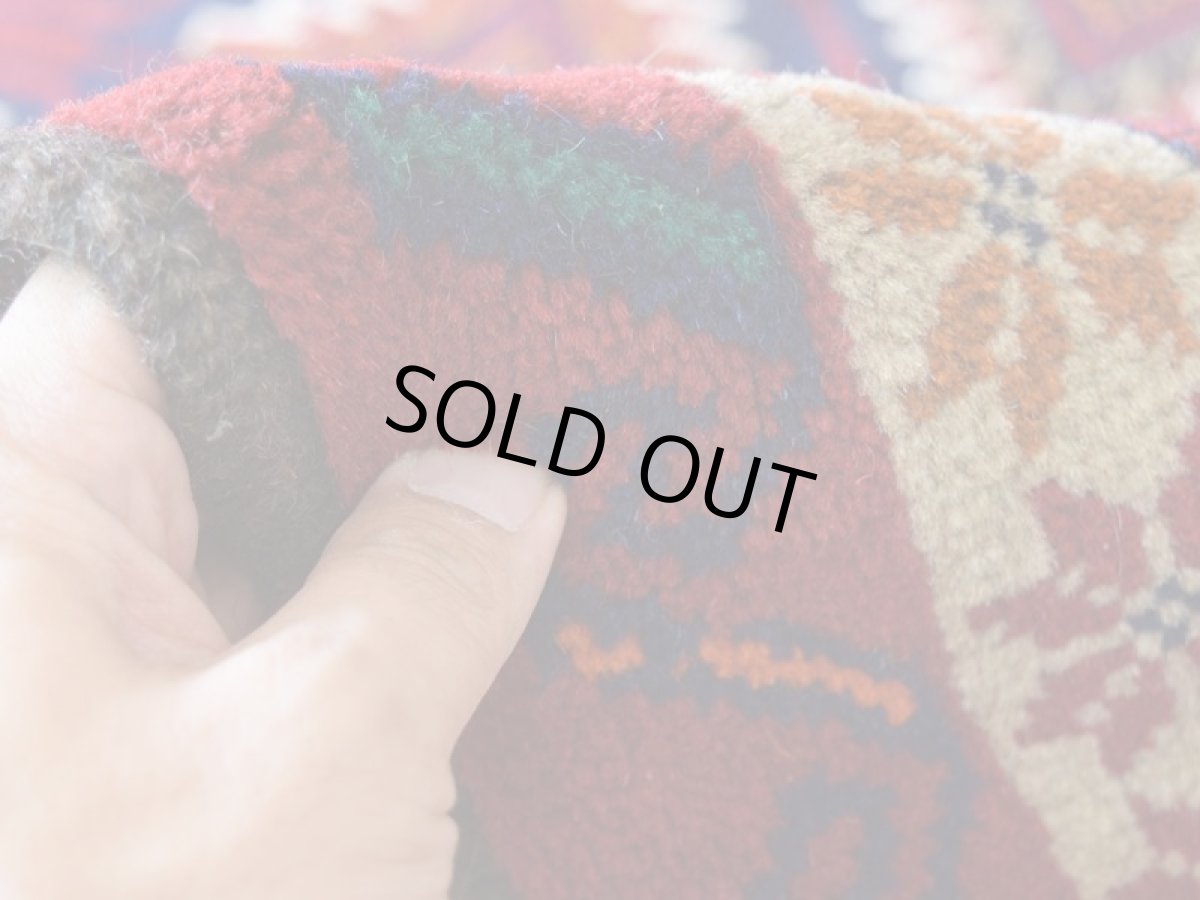 画像15: 新品 ペルシャ 部族絨毯 バルーチ 縦2m 横1.1m 2.2㎡ 〜3帖 リビング ダイニング 2〜3人掛けソファ センターテーブル サイズ 195 x 105 cm No.H13 天然 ウール 手織り トライバル ラグ 敷物 マット カーペット 幾何学模様  ネイビー n-H13-195105h003-004 (15)