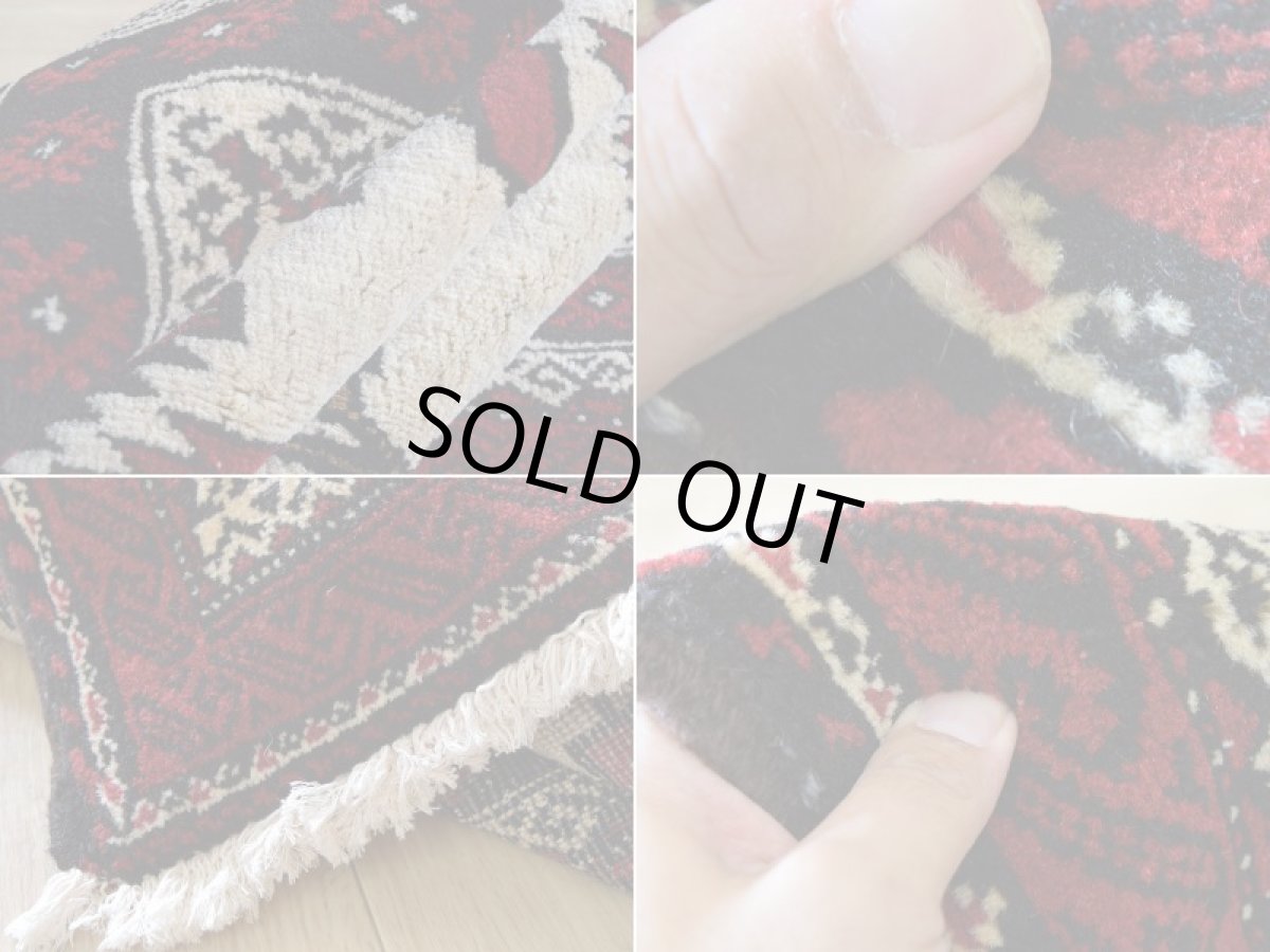 画像20: 美品 ペルシャ 部族絨毯 バルーチ 縦2m 横1.1m 2.2㎡ 〜2-3帖 リビング ダイニング 2〜3人掛けソファ センターテーブル サイズ 203 x 108 cm No.H19 天然 ウール 手織り トライバル ラグ 敷物 マット カーペット 幾何学模様 クリーム 生成り色 ヴィンテージ ビンテージ 中古品に抵抗のある方にもおすすめです。a-H19-203108h003-004 (20)