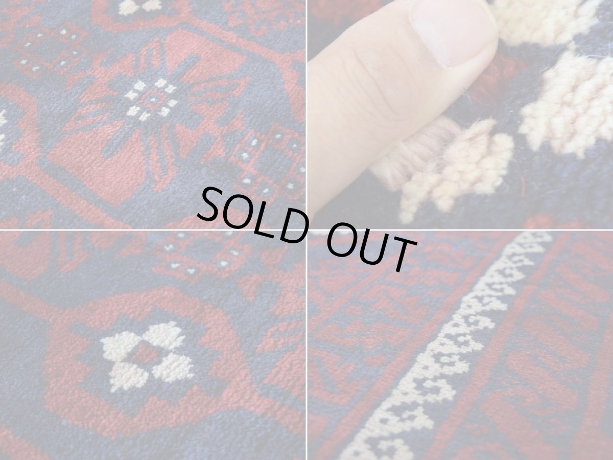 画像16: 良品 ペルシャ 部族絨毯 バルーチ 縦2.7m 横1.3m 3.5㎡ 3帖程度 リビング ダイニング 3人掛けソファ サイズ 266 x 130 cm No.z190 天然 ウール 手織り トライバル ラグ 敷物 マット カーペット 幾何学模様 ヴィンテージ ビンテージ  赤 ネイビー b-z190-266130h57-001 (16)