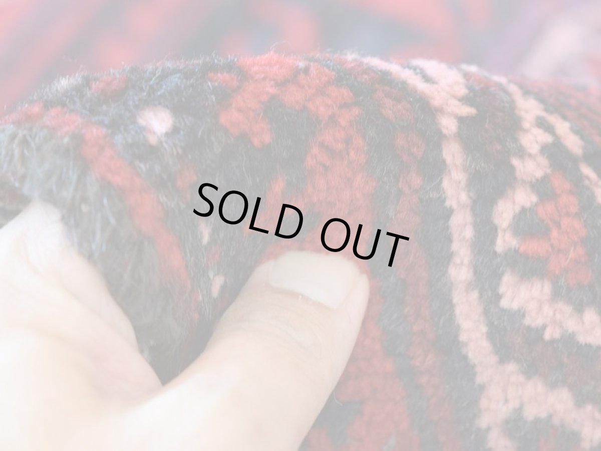 画像13: 中古品 ペルシャ 部族絨毯 バルーチ 縦2.2m 横1.2m 2.6㎡ 〜3帖 リビング ダイニング 2〜3人掛けソファ センターテーブル サイズ 213 x 120 cm No.Z153 天然 ウール 手織り トライバル ラグ 敷物 マット カーペット 幾何学模様 ヴィンテージ ビンテージ c-z153-213120h57-001 (13)