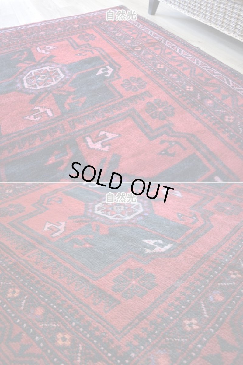 画像6: 中古品 ペルシャ 部族絨毯 バルーチ 縦2.2m 横1.2m 2.6㎡ 〜3帖 リビング ダイニング 2〜3人掛けソファ センターテーブル サイズ 213 x 120 cm No.Z153 天然 ウール 手織り トライバル ラグ 敷物 マット カーペット 幾何学模様 ヴィンテージ ビンテージ c-z153-213120h57-001 (6)