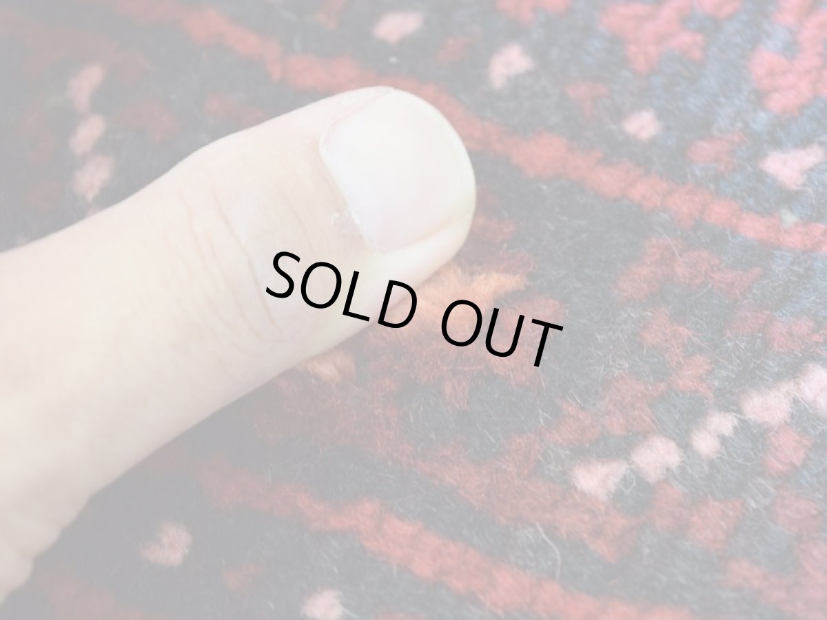 画像11: 中古品 ペルシャ 部族絨毯 バルーチ 縦2.2m 横1.2m 2.6㎡ 〜3帖 リビング ダイニング 2〜3人掛けソファ センターテーブル サイズ 213 x 120 cm No.Z153 天然 ウール 手織り トライバル ラグ 敷物 マット カーペット 幾何学模様 ヴィンテージ ビンテージ c-z153-213120h57-001 (11)