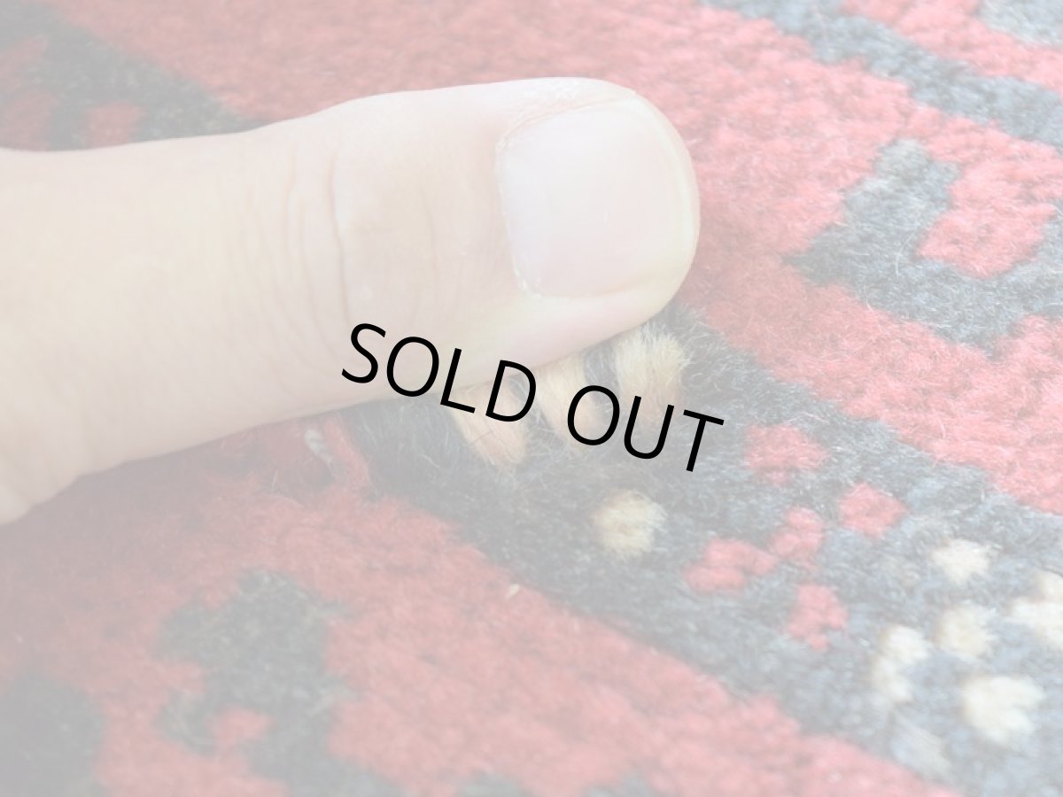 画像11: 良品 ペルシャ 部族絨毯 バルーチ 縦3m 横1.5m 4.5㎡ 〜6帖程度 リビング ダイニング 3人掛けソファ サイズ 300 x 150 cm No.z169 天然 ウール 手織り トライバル ラグ 敷物 マット カーペット 幾何学模様 ヴィンテージ ビンテージ  赤 黒 b-z169-300150h57-001 (11)