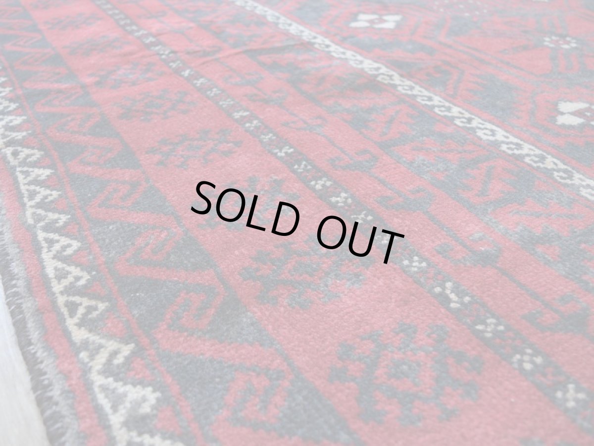 画像12: 良品 ペルシャ 部族絨毯 バルーチ 縦3m 横1.5m 4.5㎡ 〜6帖程度 リビング ダイニング 3人掛けソファ サイズ 300 x 150 cm No.z169 天然 ウール 手織り トライバル ラグ 敷物 マット カーペット 幾何学模様 ヴィンテージ ビンテージ  赤 黒 b-z169-300150h57-001 (12)