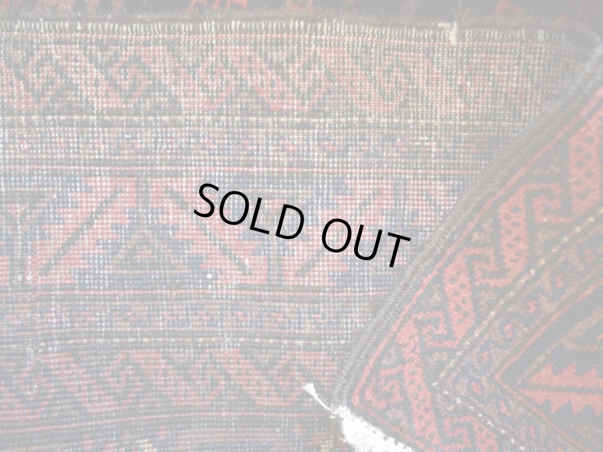 画像16: 良品 ペルシャ 部族絨毯 バルーチ 縦1.6m 横0.9m 1.5㎡ 〜1帖  1〜2人掛けソファ足元 センターテーブル サイズ 152 x 87 cm No.z177 天然 ウール 手織り トライバル ラグ 敷物 マット カーペット 幾何学模様 ヴィンテージ ビンテージ 茶 ブラウン 紺 ネイビー b-z177-15287h57-001 (16)