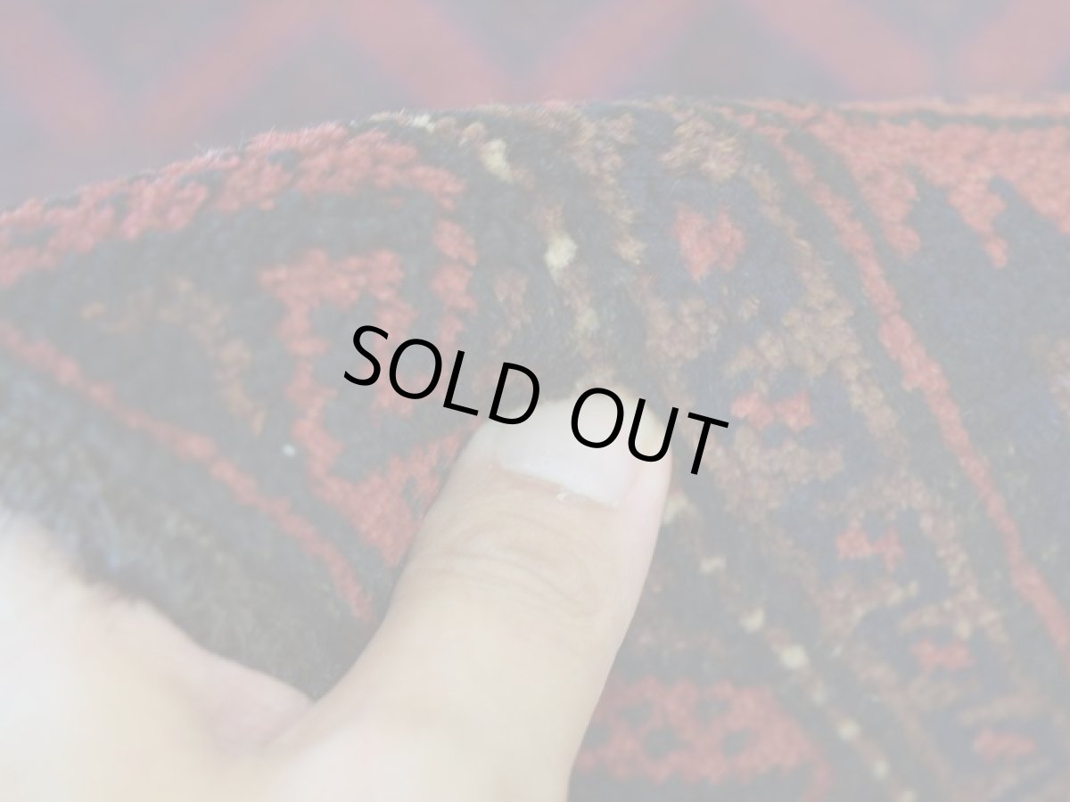 画像14: 良品 ペルシャ 部族絨毯 バルーチ 縦1.6m 横0.9m 1.5㎡ 〜1帖  1〜2人掛けソファ足元 センターテーブル サイズ 152 x 87 cm No.z177 天然 ウール 手織り トライバル ラグ 敷物 マット カーペット 幾何学模様 ヴィンテージ ビンテージ 茶 ブラウン 紺 ネイビー b-z177-15287h57-001 (14)