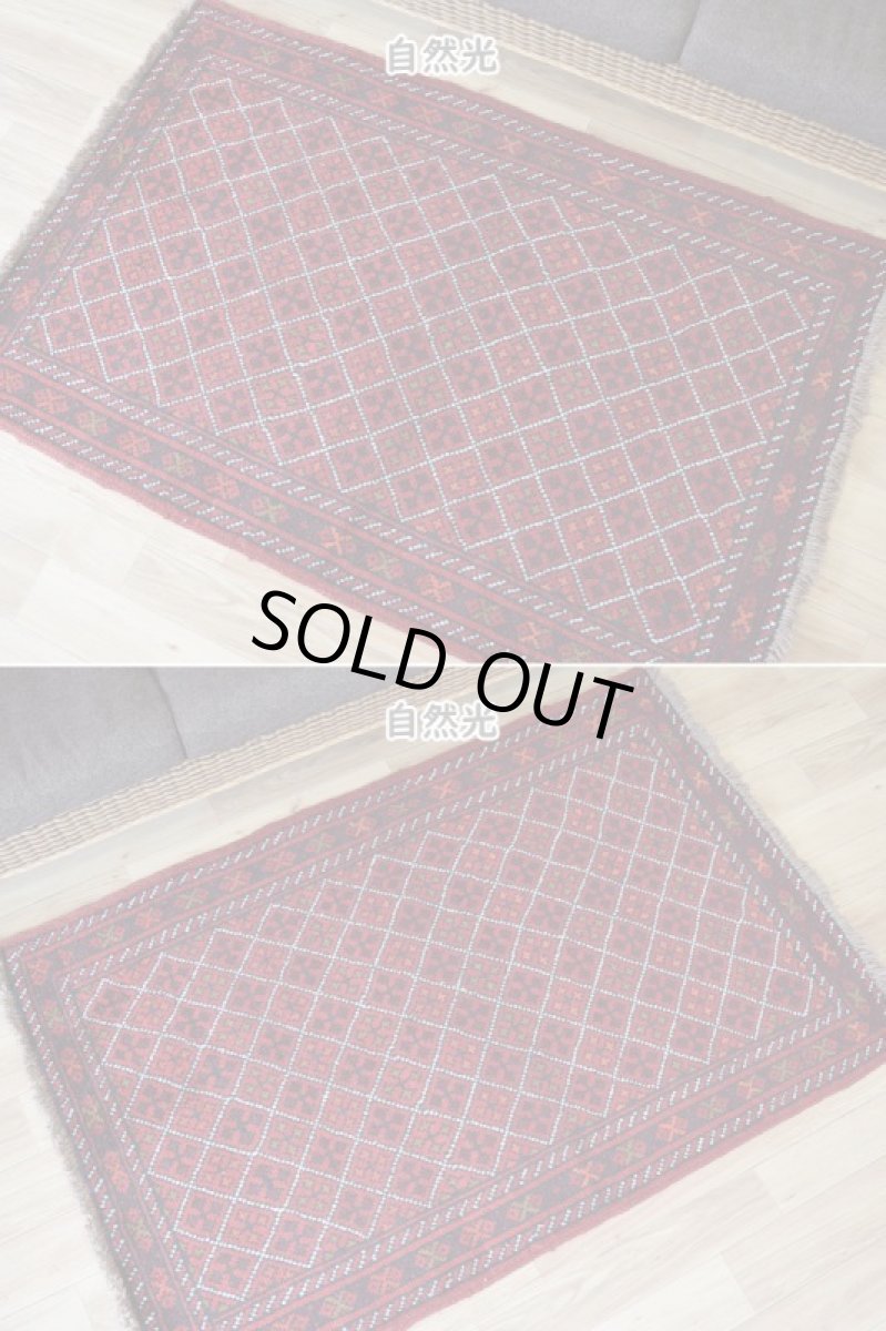 画像5: 中古品 ペルシャ 部族絨毯 グーチャン 縦1.7m 横1.1m 2㎡ 1帖 2人掛けソファ センターテーブル サイズ 162 x 109 cm No.ZZ5 天然 肉厚 ウール 手織り トライバル ラグ 敷物 マット カーペット 幾何学模様 ヴィンテージ ビンテージ  赤 b-zz5-162109h06-87 (5)