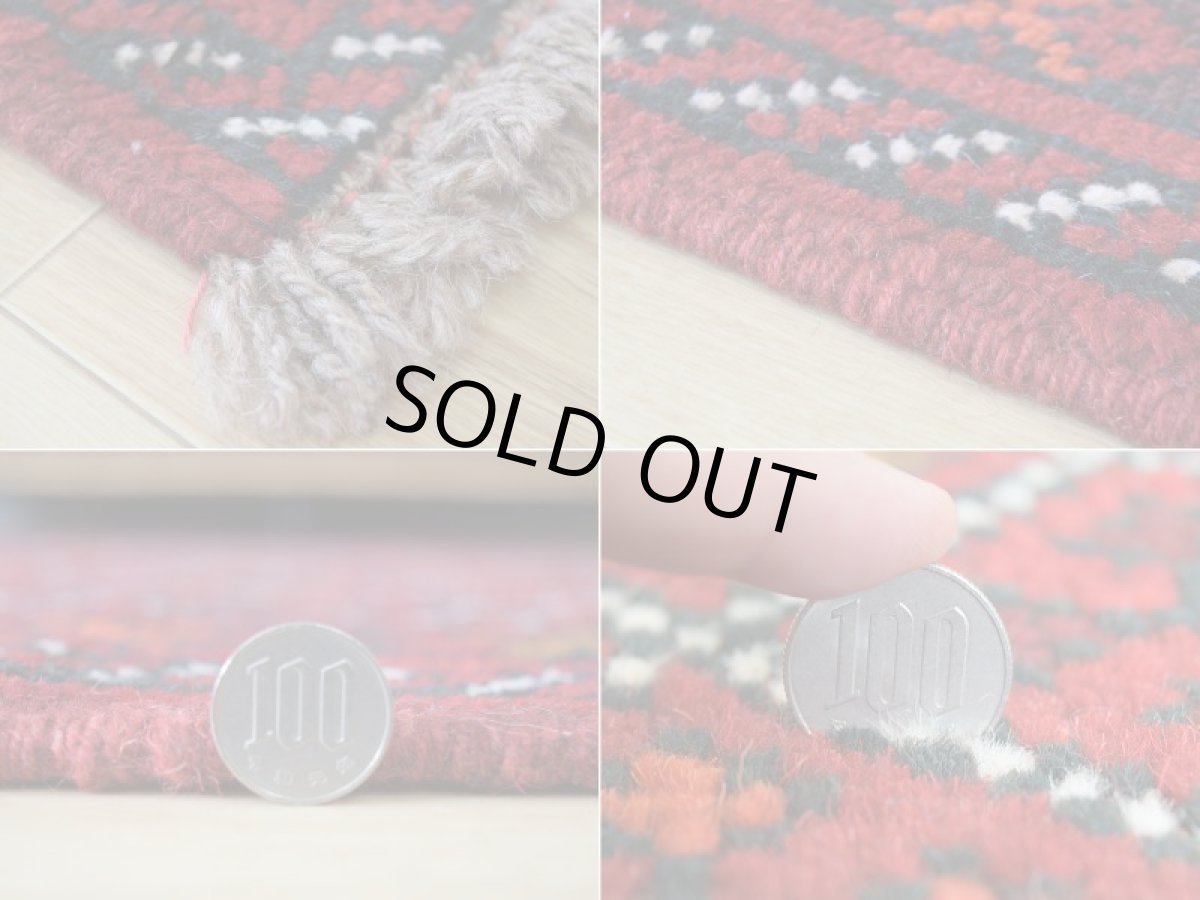 画像20: 中古品 ペルシャ 部族絨毯 グーチャン 縦1.7m 横1.1m 2㎡ 1帖 2人掛けソファ センターテーブル サイズ 162 x 109 cm No.ZZ5 天然 肉厚 ウール 手織り トライバル ラグ 敷物 マット カーペット 幾何学模様 ヴィンテージ ビンテージ  赤 b-zz5-162109h06-87 (20)