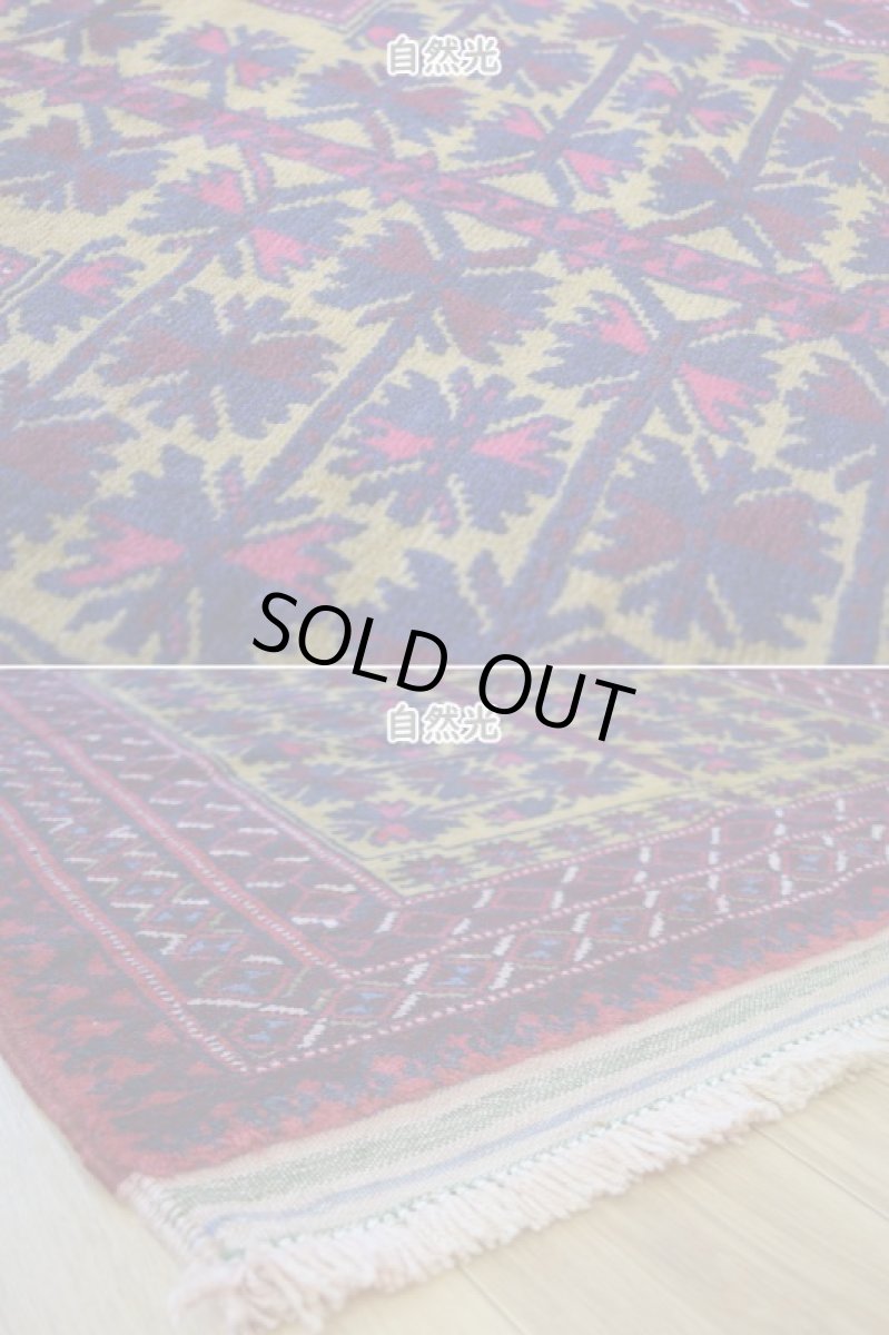 画像9: 良品 ペルシャ 部族絨毯 バルーチ 縦1.3m 横1m アクセントラグ 1〜2人掛けソファ足元 サイズ 128 x 92 cm No.z174 天然 ウール 手織り ハンドメイド トライバル ラグ 敷物 玄関 マット カーペット 幾何学 民族 柄 メヘラビ メヘラブ 模様 b-z174-12892h57-001 (9)