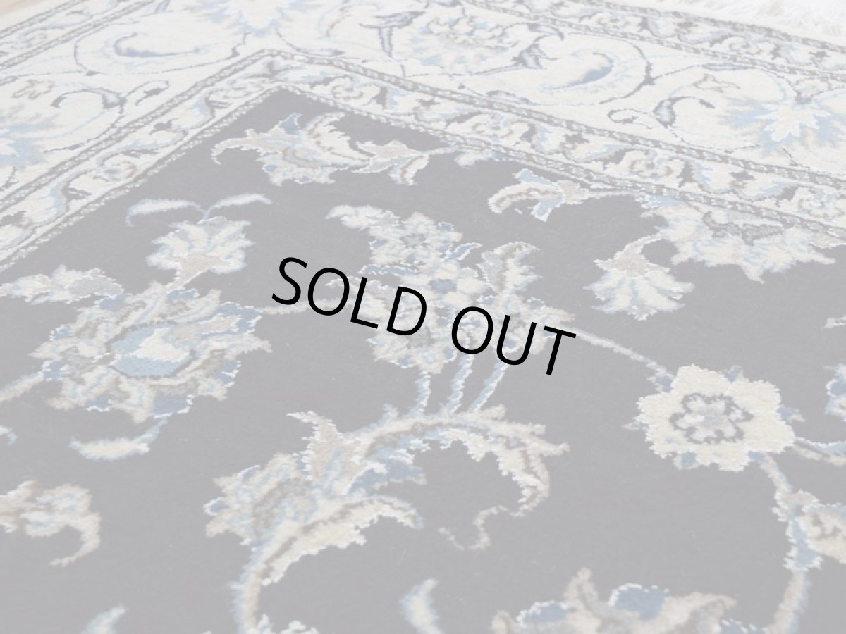 画像10: 新品 ペルシャ 絨毯 タバス 縦2m 横2m 4㎡ 〜3帖 センターテーブル 2人掛けソファ 正方形 スクエア サイズ 200 x 196 cm No.R462 ウール 手織り ラグ ハンドメイド カーペット 敷物 クラシック スタイル クリーム 生成り ダークネイビー nb-r462-200196h053-064 (10)