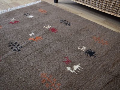 画像1: 新品 ペルシャ ギャッベ 縦2m 横1.5m 3㎡ リビング ダイニング 2-3人掛けソファ サイズ 200 × 151 cm No.R440 肉厚 天然 ウール ギャベ 手織り ハンドメイド ラグ 絨毯 カーペット リビングダイニングルームやベッドサイドに ブラウン 茶 n-r440-200151h051-002