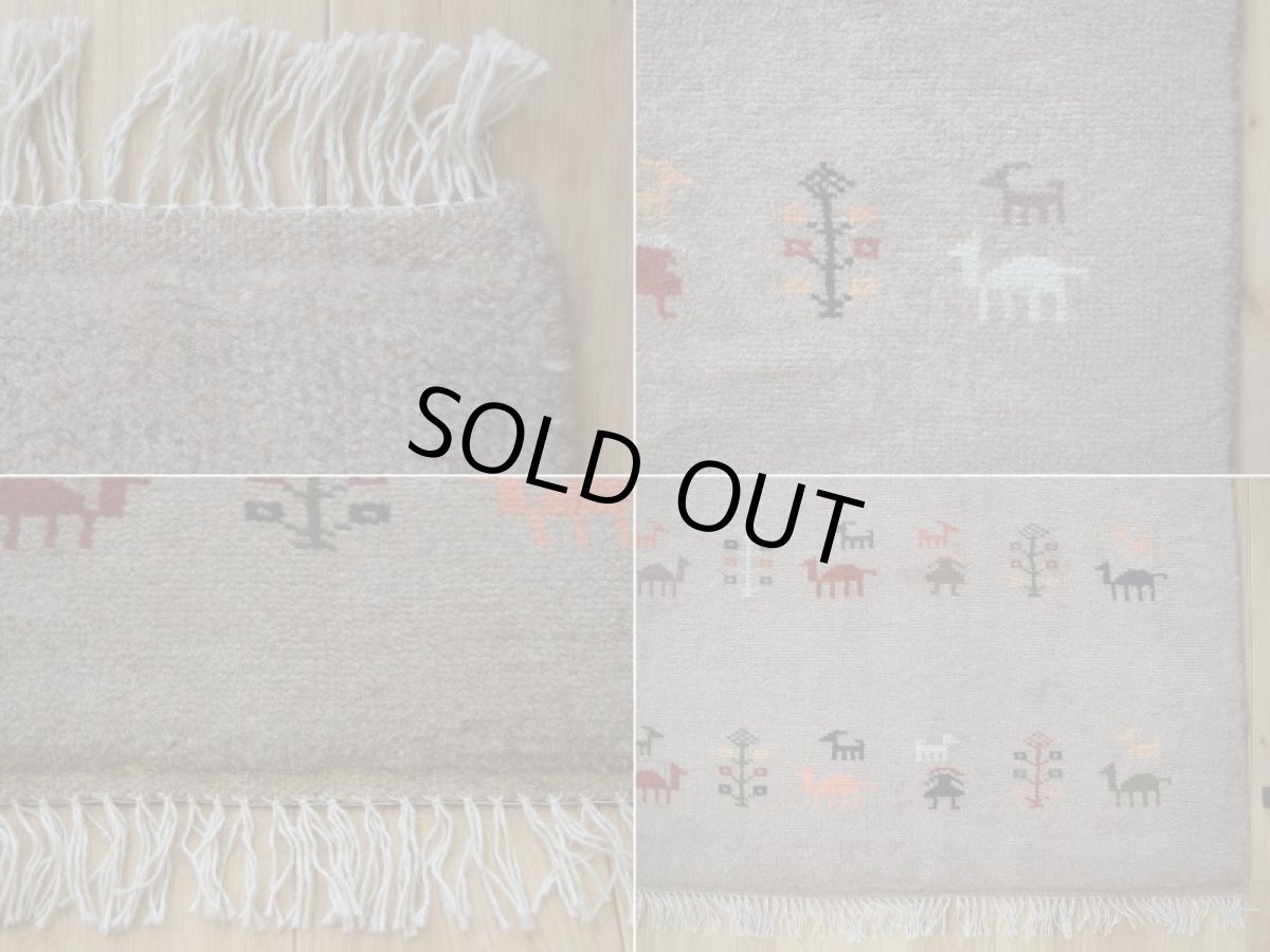 画像19: 新品 ペルシャ ギャッベ 縦2m 横1.5m 3㎡ 〜3帖 リビング ダイニング 2-3人掛けソファ サイズ 195 × 150 cm No.R424 肉厚 天然 ウール ギャベ 手織り ハンドメイド ラグ 絨毯 カーペット リビングダイニングルームやベッドサイドに ライトグレー ベージュ n-r424-195150h051-002 (19)