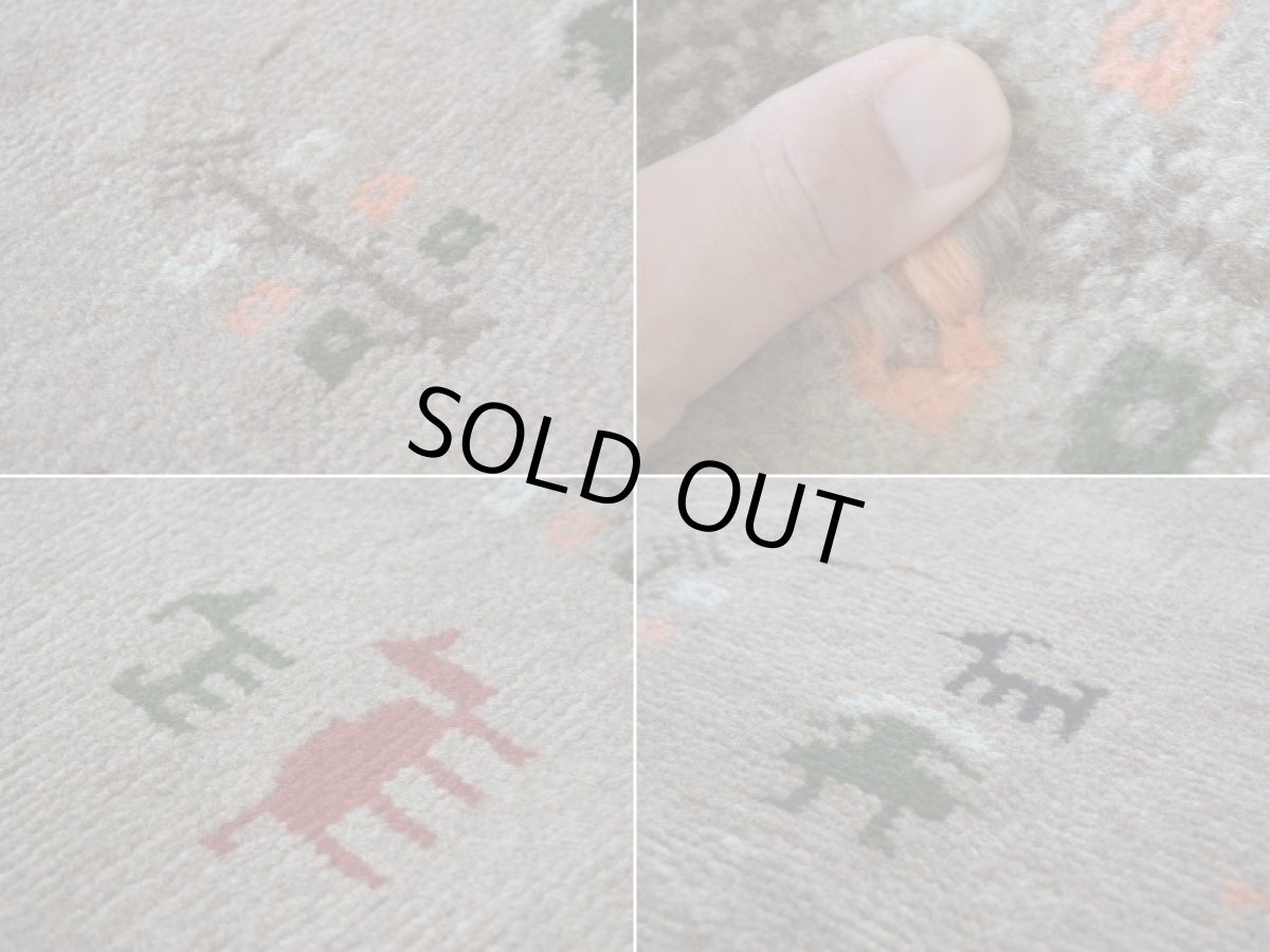 画像17: 新品 ペルシャ ギャッベ 縦2m 横1.5m 3㎡ 〜3帖 リビング ダイニング 2-3人掛けソファ サイズ 195 × 150 cm No.R424 肉厚 天然 ウール ギャベ 手織り ハンドメイド ラグ 絨毯 カーペット リビングダイニングルームやベッドサイドに ライトグレー ベージュ n-r424-195150h051-002 (17)