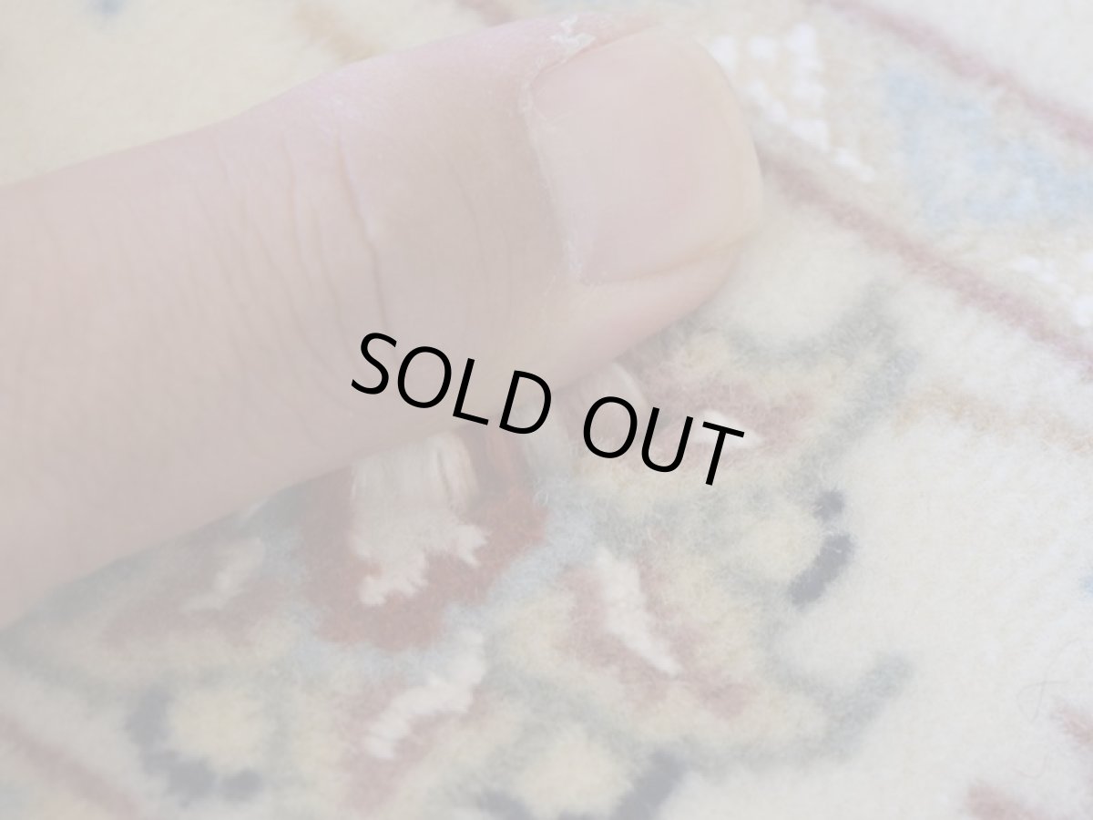 画像13: 新品 ペルシャ 絨毯 タブリーズ 縦1.3m 横0.8m 2人掛け ソファ アクセントラグ サイズ 130 x 80 cm No.227 ウール 手織り ラグ ハンドメイド カーペット 敷物 クラシック スタイル クリーム 生成り 白 アイボリー n-227-130080h053-064 (13)