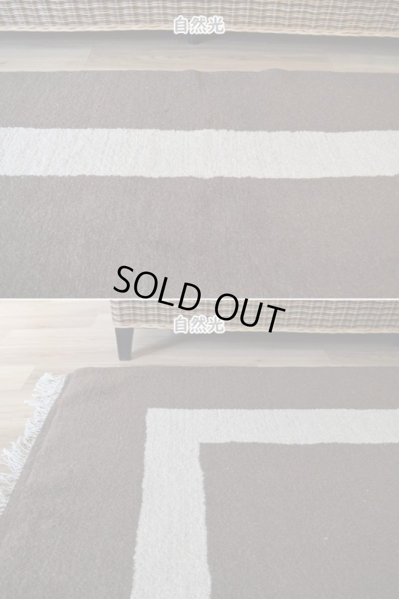 画像6: 新品 ペルシャ ギャッベ 縦2m 横1.6m 3㎡ 〜3帖 リビング ダイニング 2-3人掛けソファ サイズ 193 × 157 cm No.R419 肉厚 天然 ウール ギャベ 手織り ハンドメイド ラグ 絨毯 カーペット リビングダイニングルームやベッドサイドに チョコレートブラウン 生成り クリーム n-r419-196157h051-002 (6)