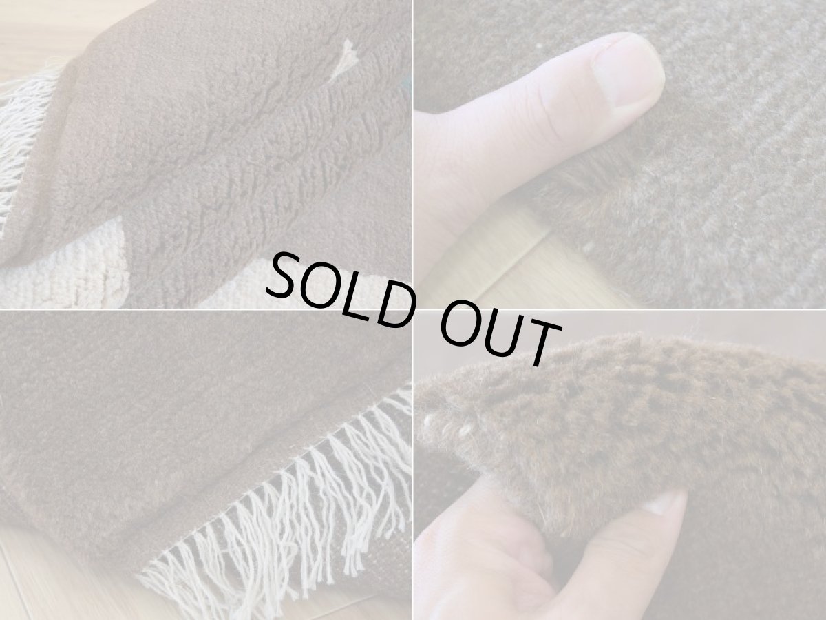 画像18: 新品 ペルシャ ギャッベ 縦2m 横1.6m 3㎡ 〜3帖 リビング ダイニング 2-3人掛けソファ サイズ 193 × 157 cm No.R419 肉厚 天然 ウール ギャベ 手織り ハンドメイド ラグ 絨毯 カーペット リビングダイニングルームやベッドサイドに チョコレートブラウン 生成り クリーム n-r419-196157h051-002 (18)