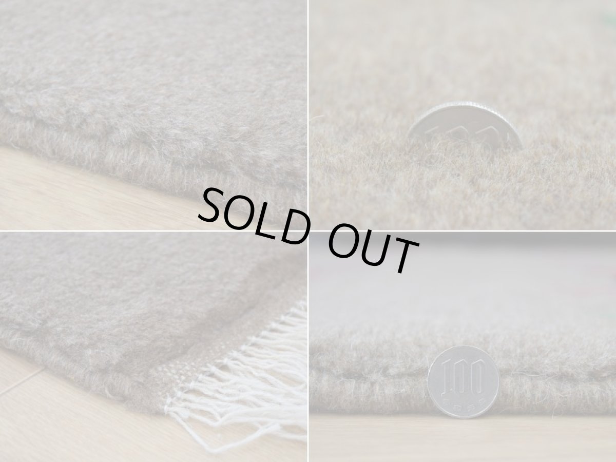 画像19: 新品 ペルシャ ギャッベ 縦2m 横1.6m 3㎡ 〜3帖 リビング ダイニング 2-3人掛けソファ サイズ 194 × 160 cm No.R399 肉厚 天然 ウール ギャベ 手織り ハンドメイド ラグ 絨毯 カーペット リビングダイニングルームやベッドサイドに ライトブラウン 茶 グレー n-r399-194160h051-002 (19)