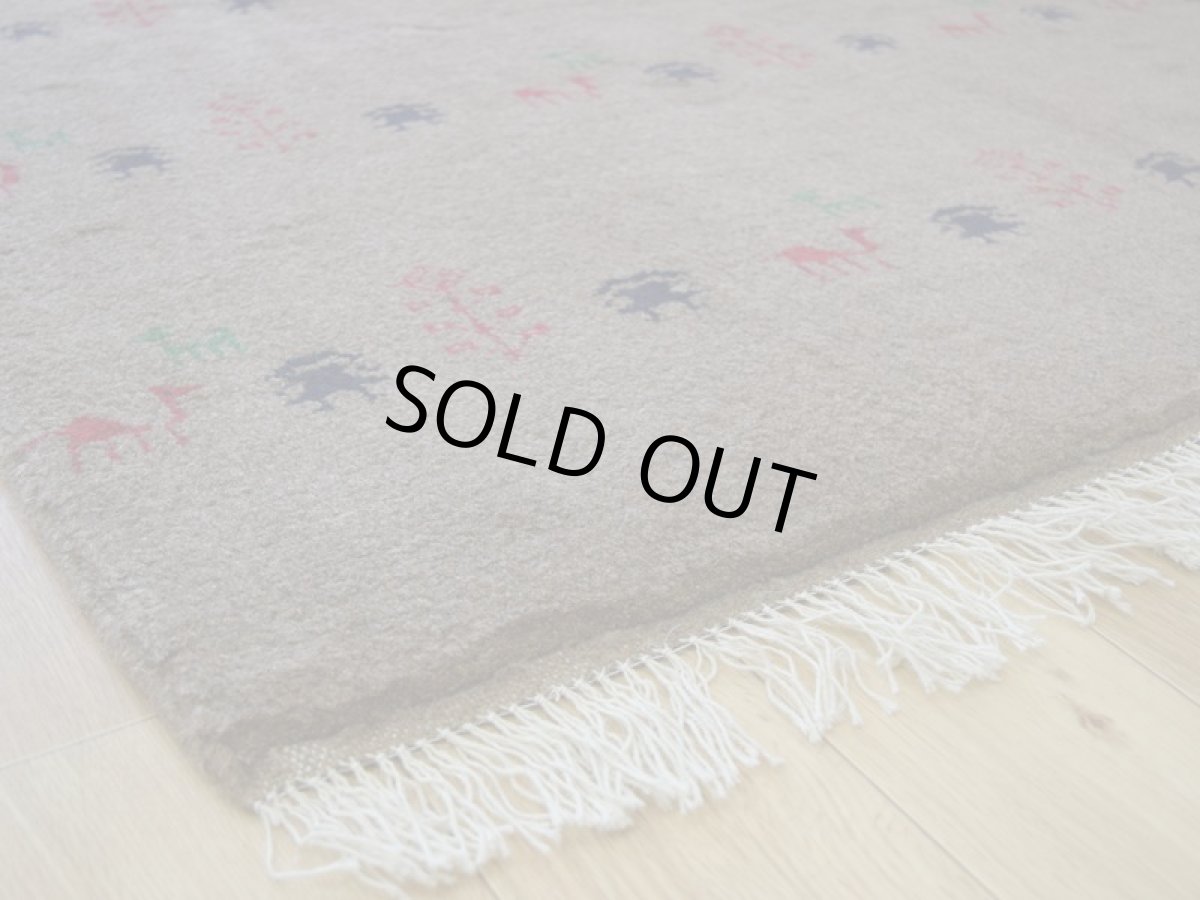 画像14: 新品 ペルシャ ギャッベ 縦2m 横1.6m 3㎡ 〜3帖 リビング ダイニング 2-3人掛けソファ サイズ 194 × 160 cm No.R399 肉厚 天然 ウール ギャベ 手織り ハンドメイド ラグ 絨毯 カーペット リビングダイニングルームやベッドサイドに ライトブラウン 茶 グレー n-r399-194160h051-002 (14)