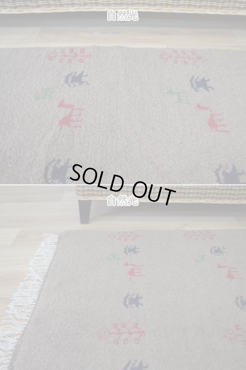 画像4: 新品 ペルシャ ギャッベ 縦2m 横1.6m 3㎡ 〜3帖 リビング ダイニング 2-3人掛けソファ サイズ 194 × 160 cm No.R399 肉厚 天然 ウール ギャベ 手織り ハンドメイド ラグ 絨毯 カーペット リビングダイニングルームやベッドサイドに ライトブラウン 茶 グレー n-r399-194160h051-002 (4)