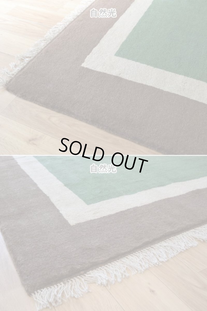 画像8: 新品 ペルシャ ギャッベ 縦2m 横1.6m 3㎡ 〜3帖 リビング ダイニング 2-3人掛けソファ サイズ 194 × 157 cm No.IR422 肉厚 天然 ウール ギャベ 手織り ハンドメイド ラグ 絨毯 カーペット リビングダイニングルームやベッドサイドに チョコレートブラウン グリーン 緑 生成り クリーム n-ir422-194157h051-002 (8)