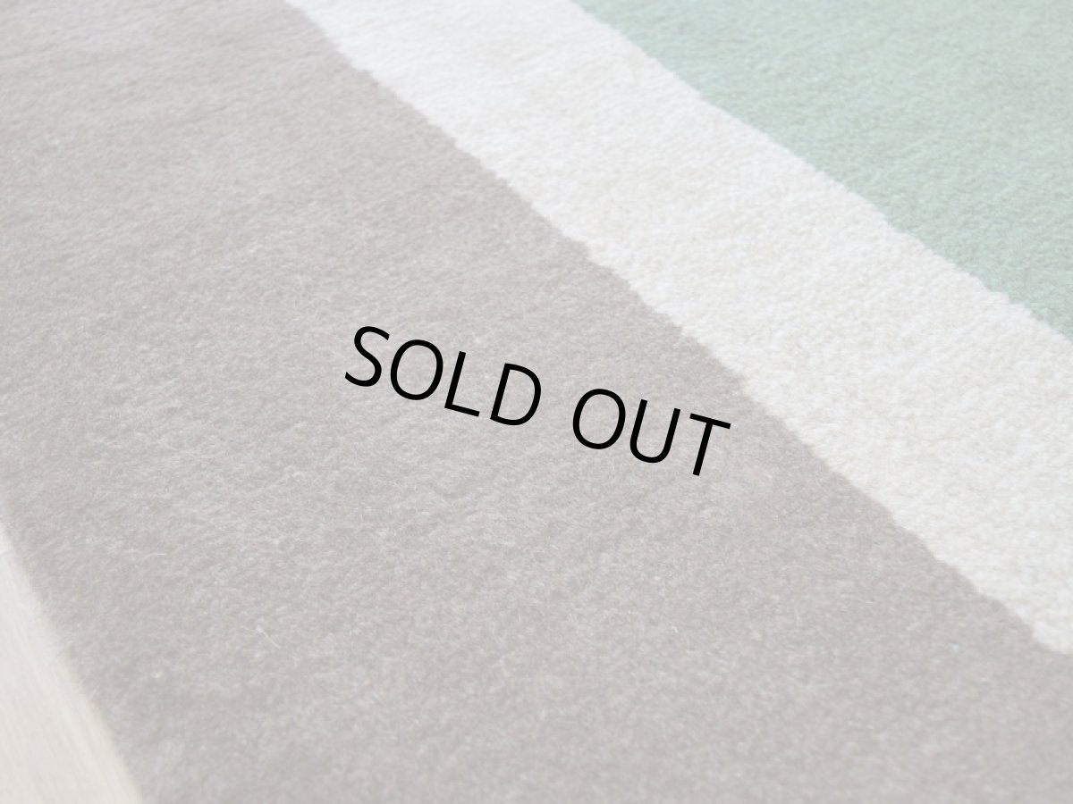 画像13: 新品 ペルシャ ギャッベ 縦2m 横1.6m 3㎡ 〜3帖 リビング ダイニング 2-3人掛けソファ サイズ 194 × 157 cm No.IR422 肉厚 天然 ウール ギャベ 手織り ハンドメイド ラグ 絨毯 カーペット リビングダイニングルームやベッドサイドに チョコレートブラウン グリーン 緑 生成り クリーム n-ir422-194157h051-002 (13)